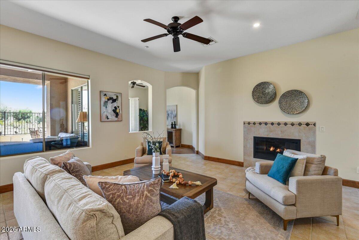7347 E EVENING GLOW Drive