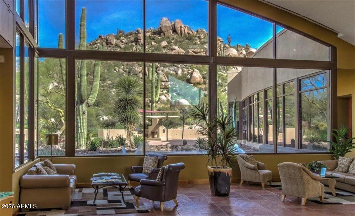 7347 E EVENING GLOW Drive