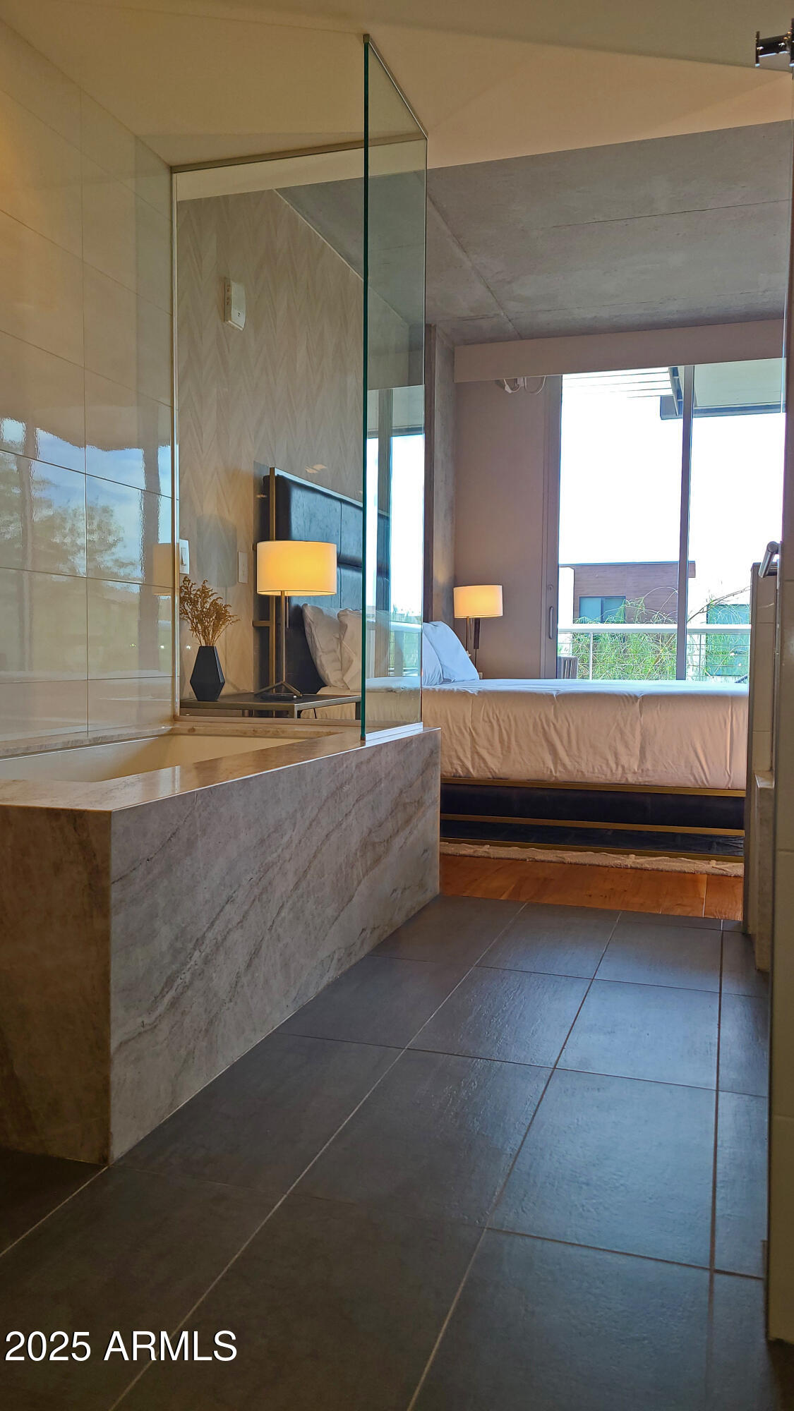5455 E LINCOLN Drive 1004