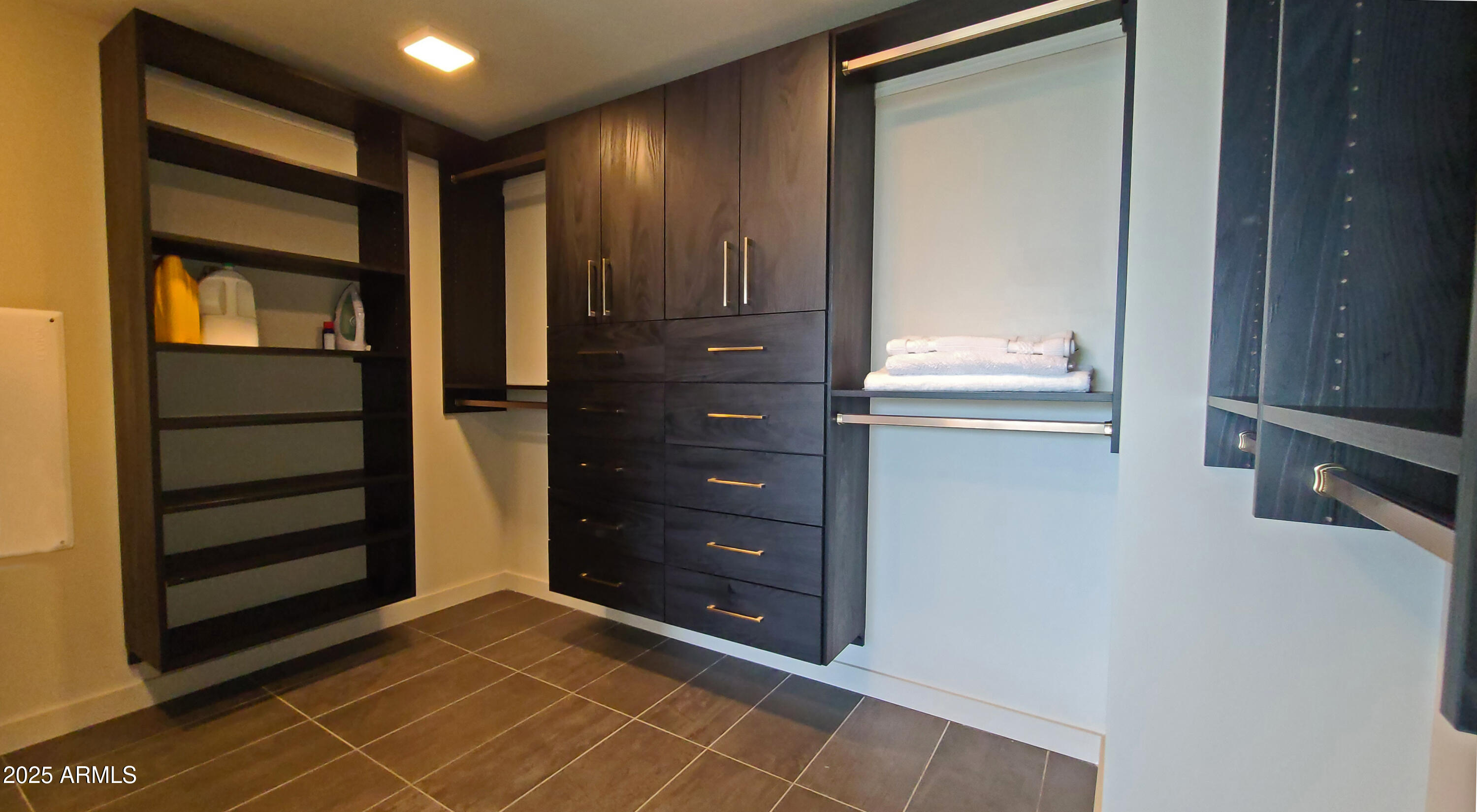 5455 E LINCOLN Drive 1004