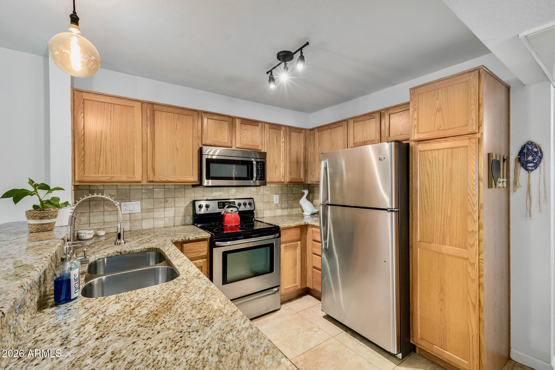 5122 E SHEA Boulevard 2097