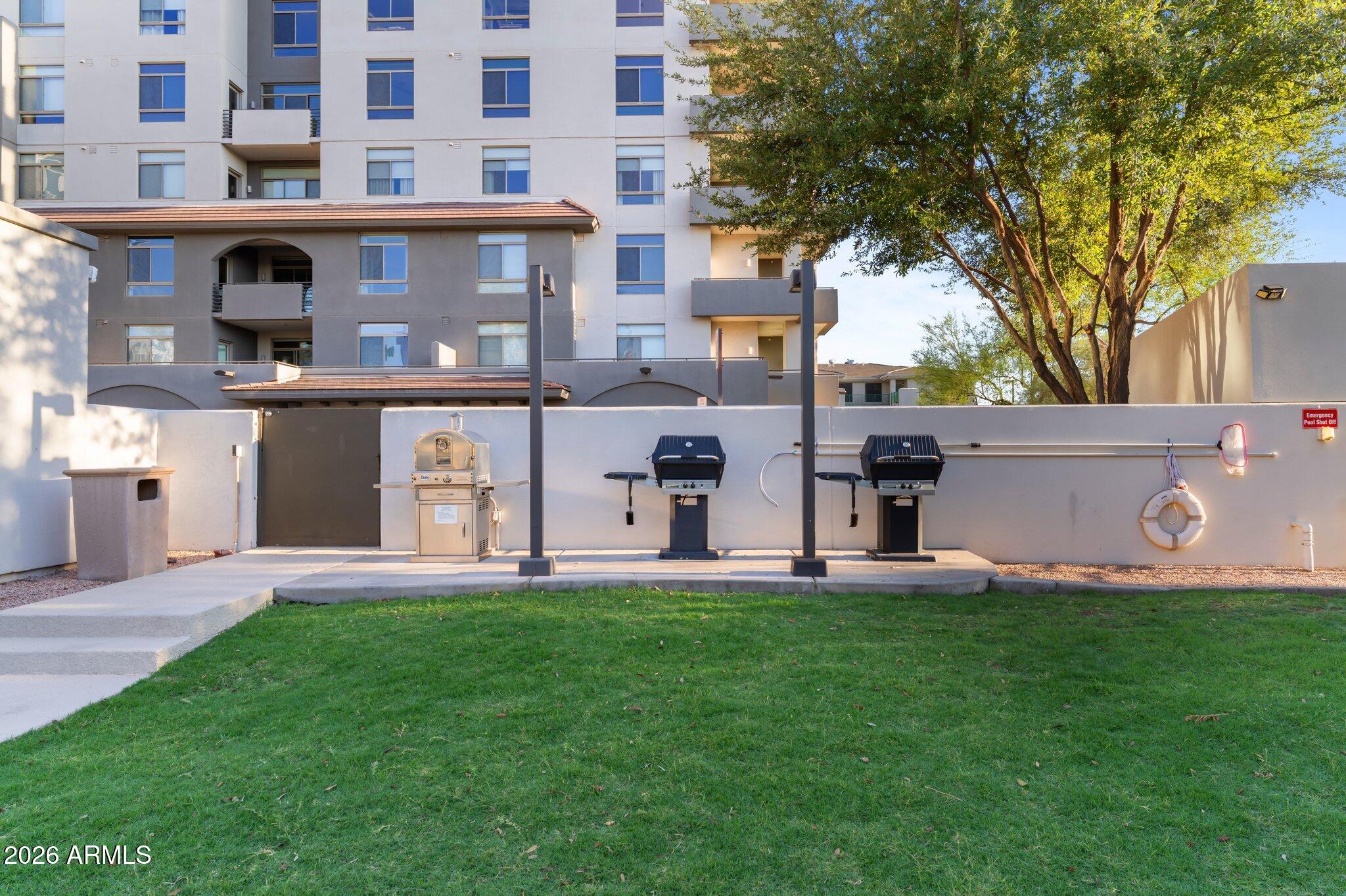 15802 N 71ST Street 657