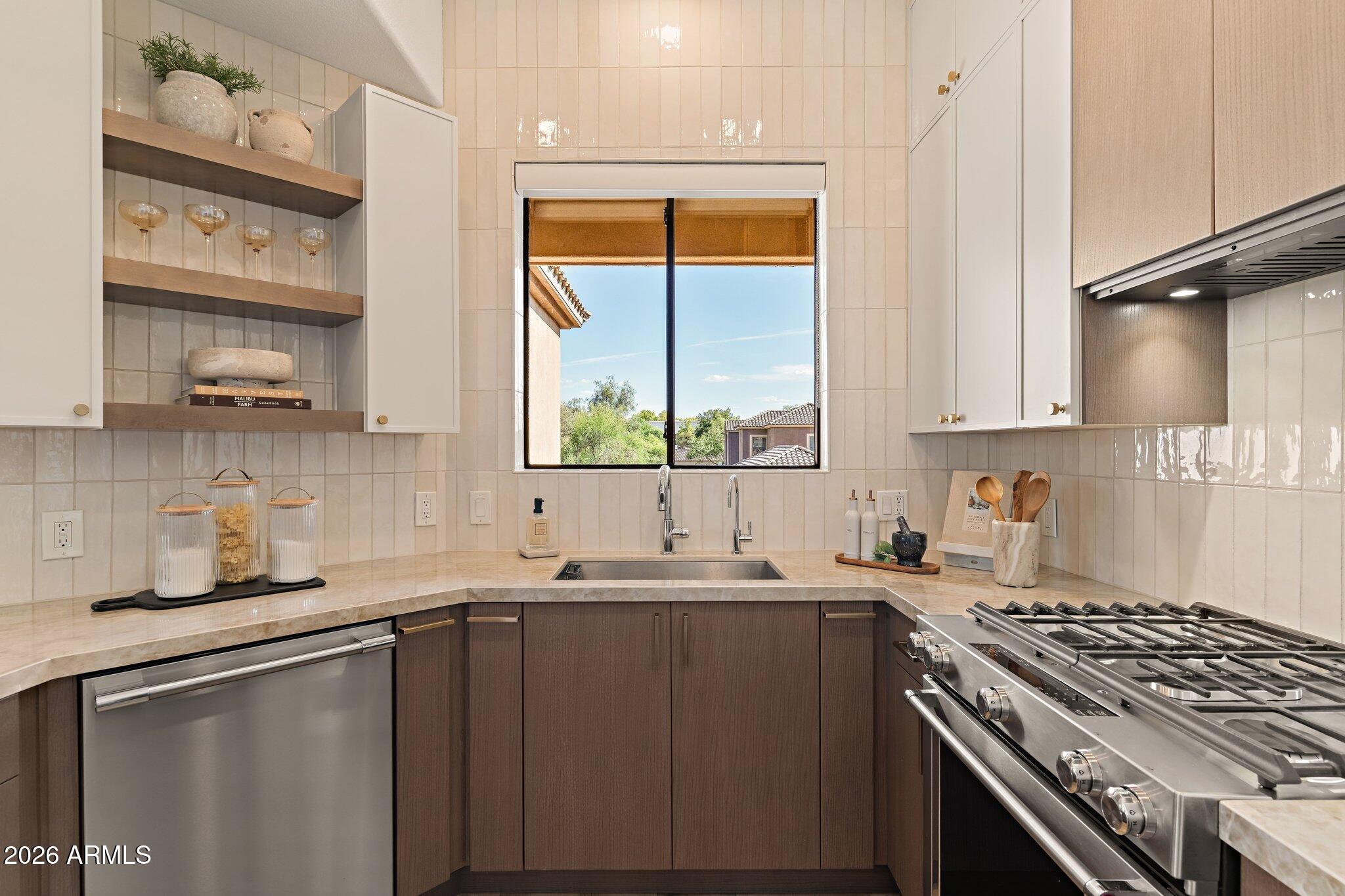 7027 N SCOTTSDALE Road Unit: 233