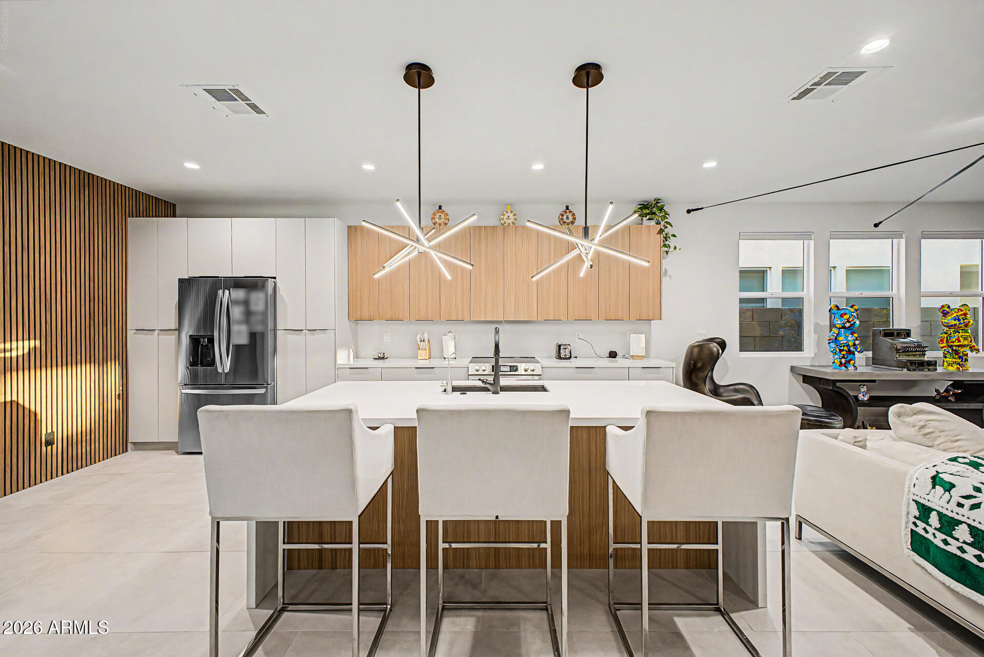 2336 N 28TH Place