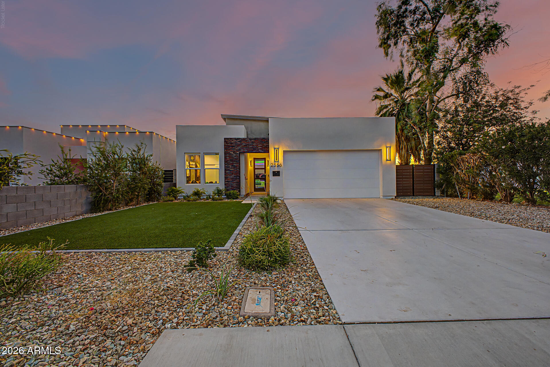 2336 N 28TH Place