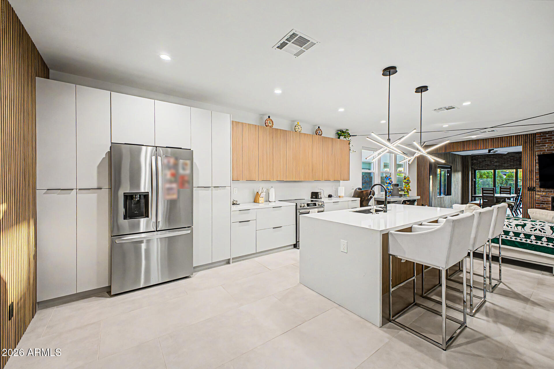 2336 N 28TH Place