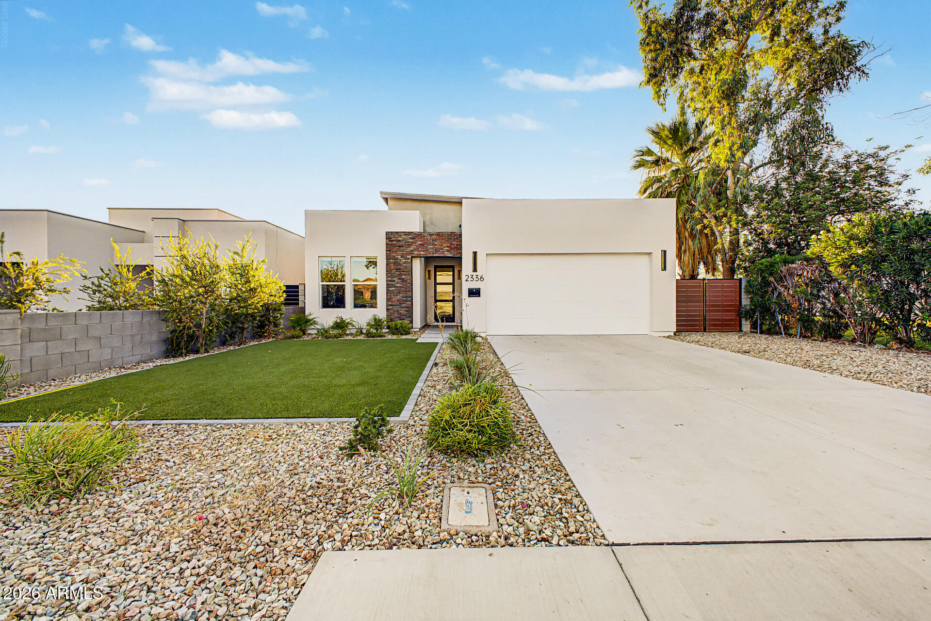 2336 N 28TH Place