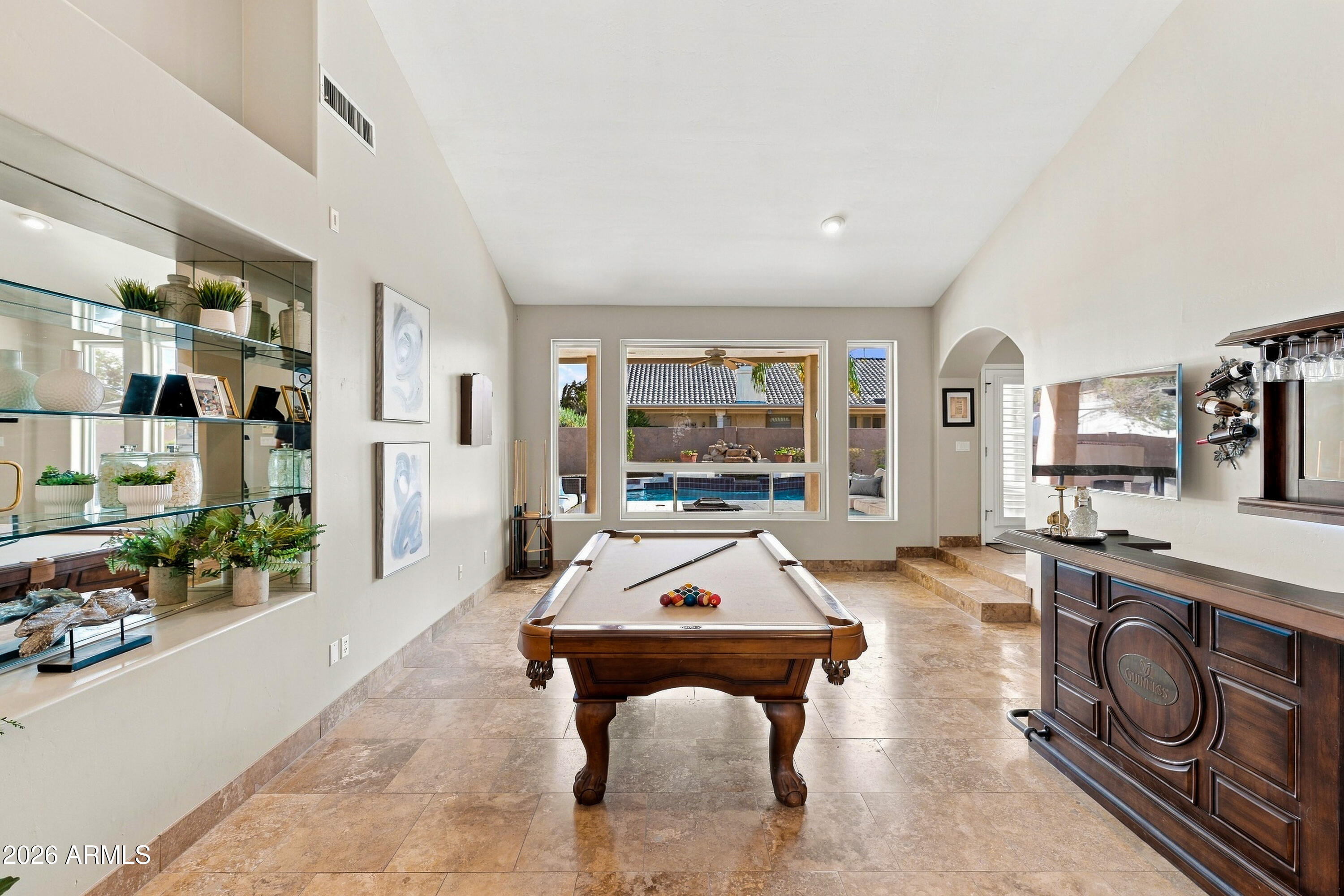 1707 E Menlo Street