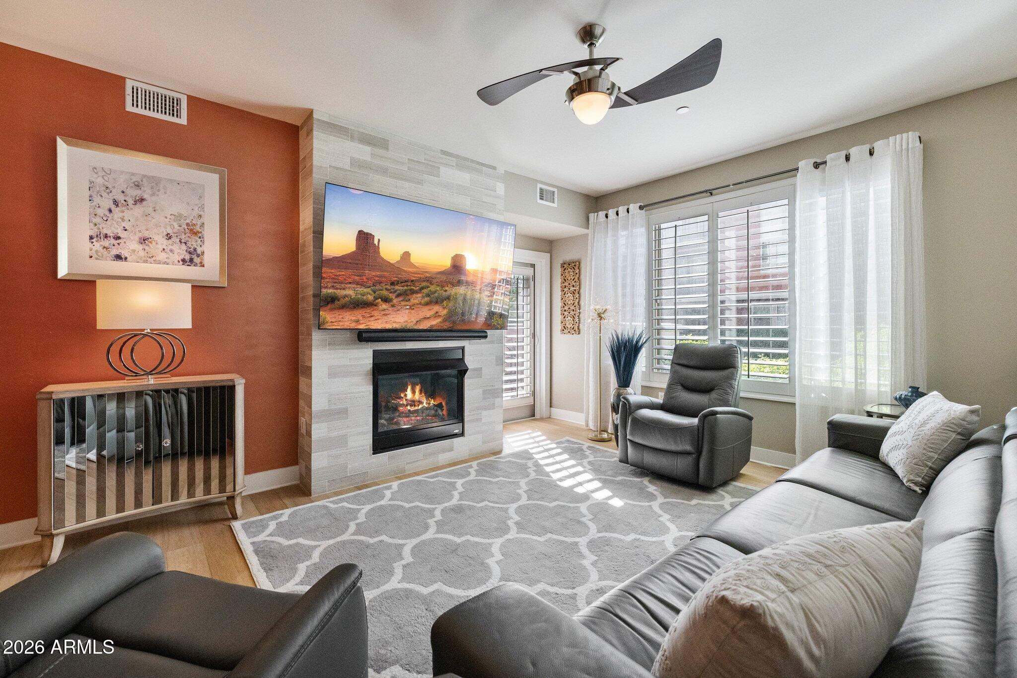 4803 N WOODMERE FAIRWAY 1005