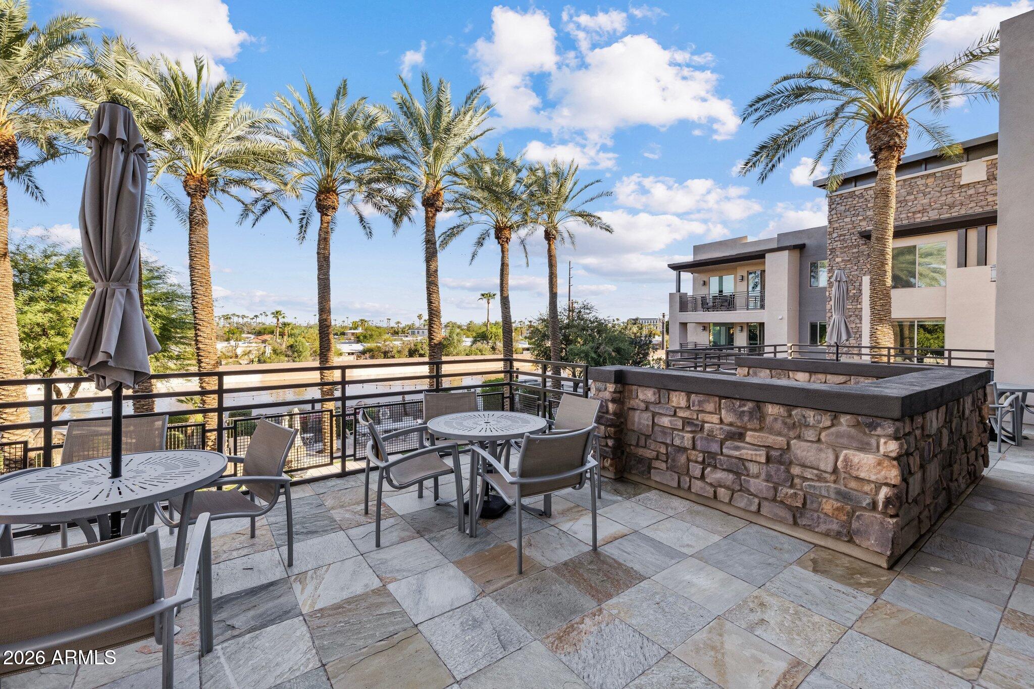 4803 N WOODMERE FAIRWAY 1005