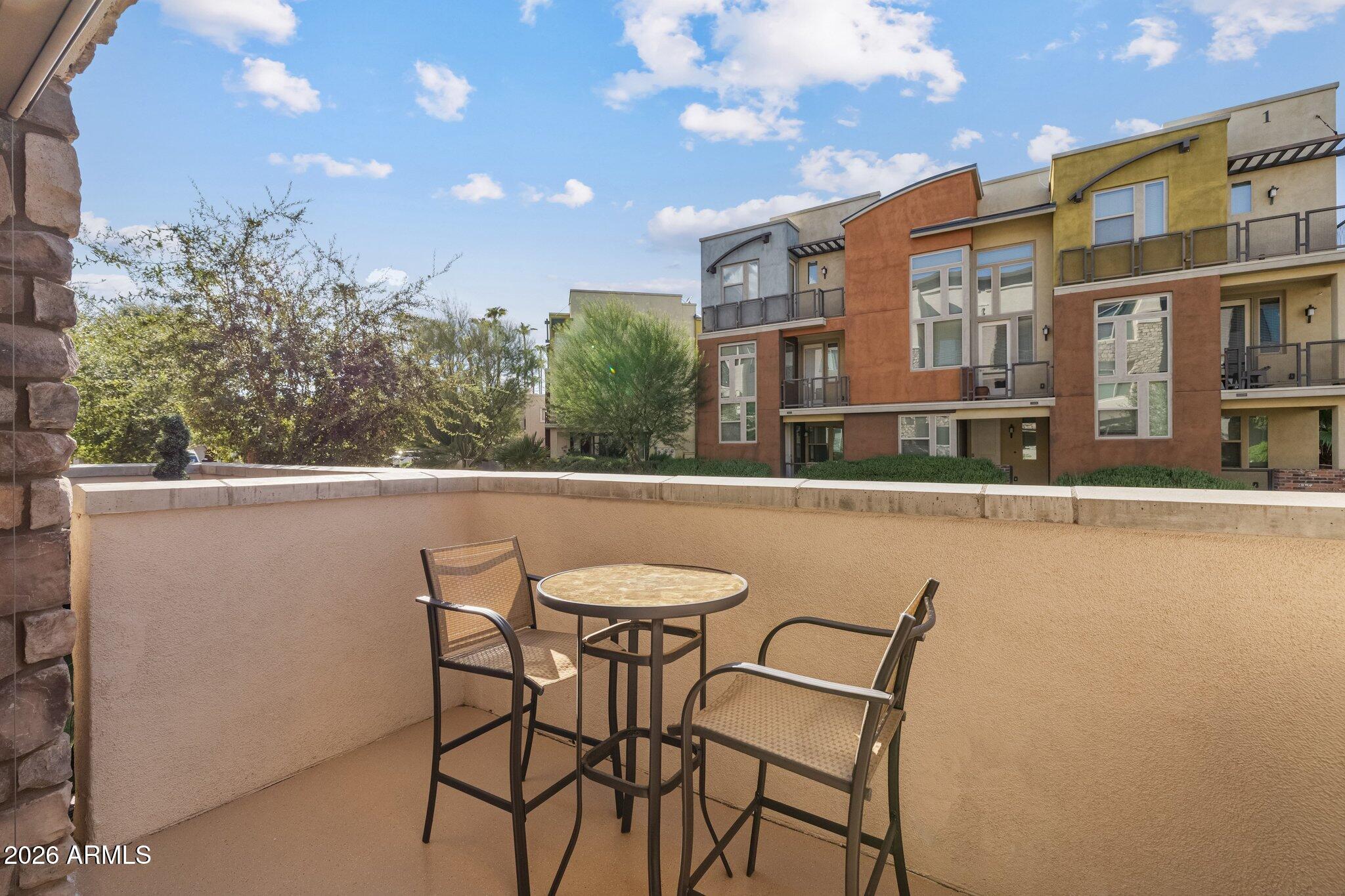 4803 N WOODMERE FAIRWAY 1005