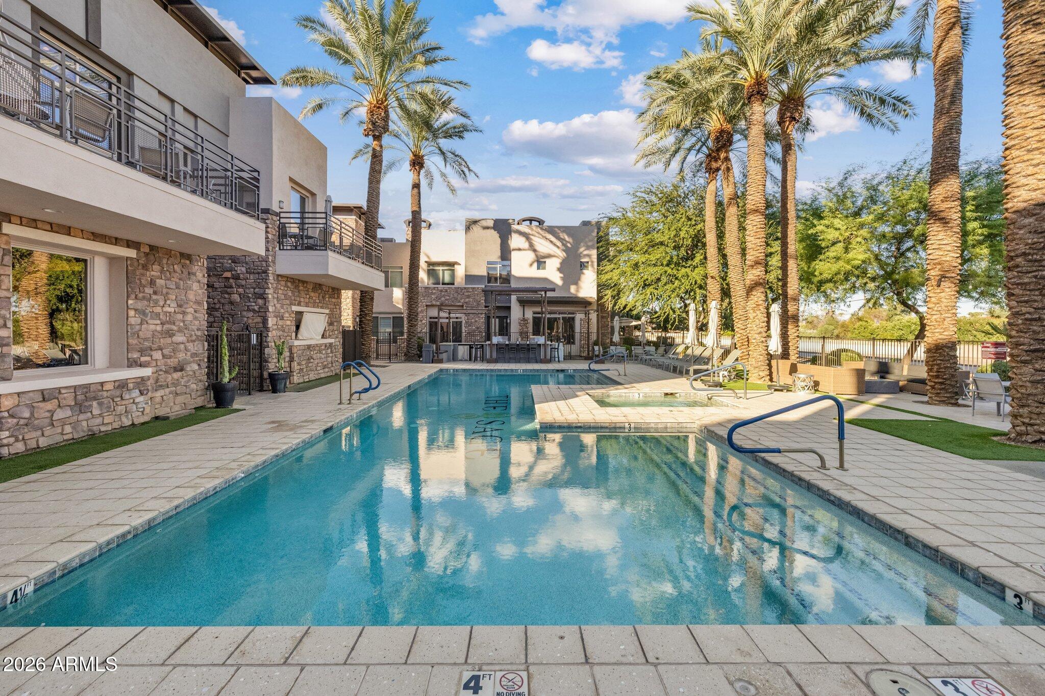 4803 N WOODMERE FAIRWAY 1005