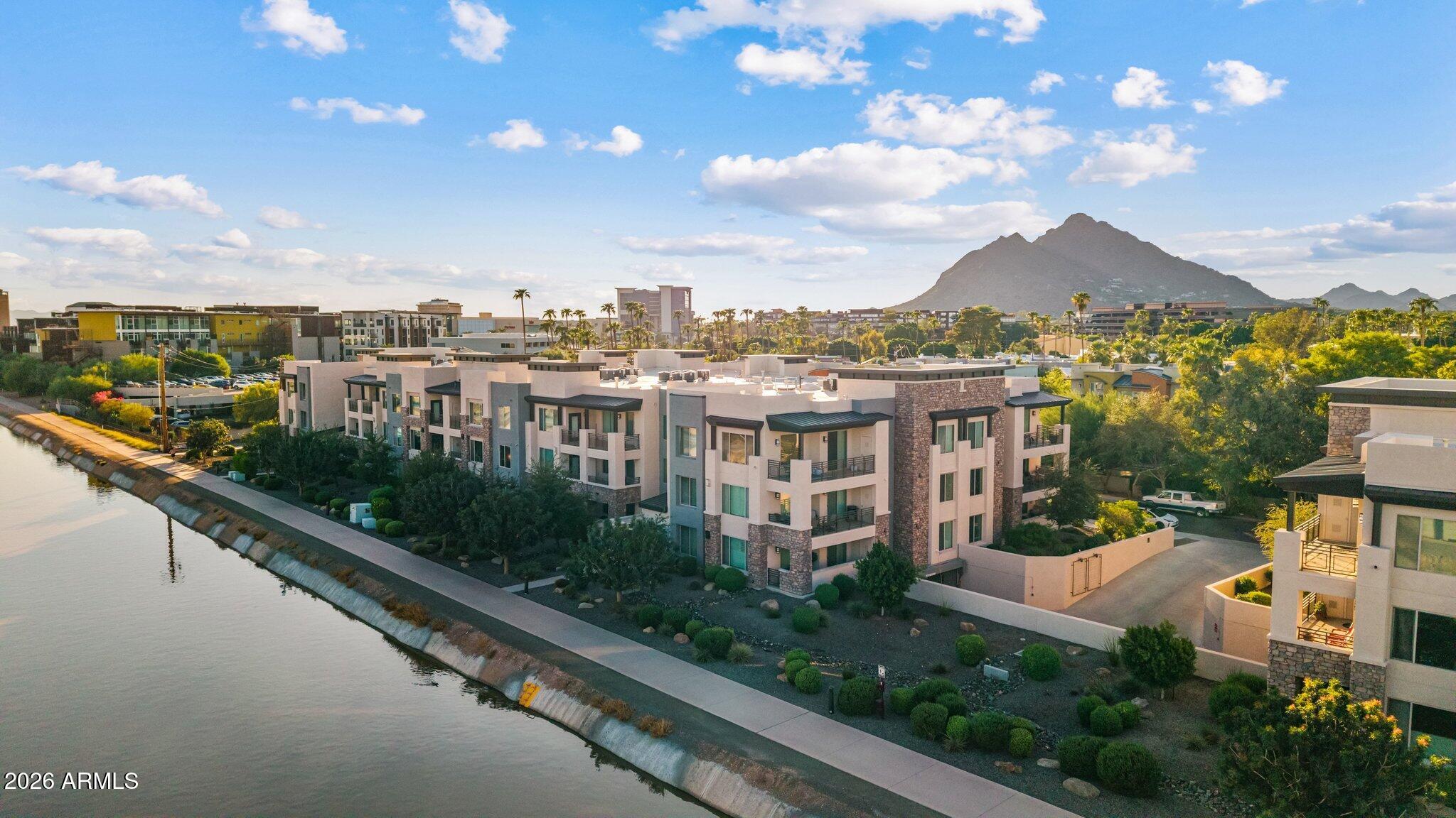 4803 N WOODMERE FAIRWAY 1005