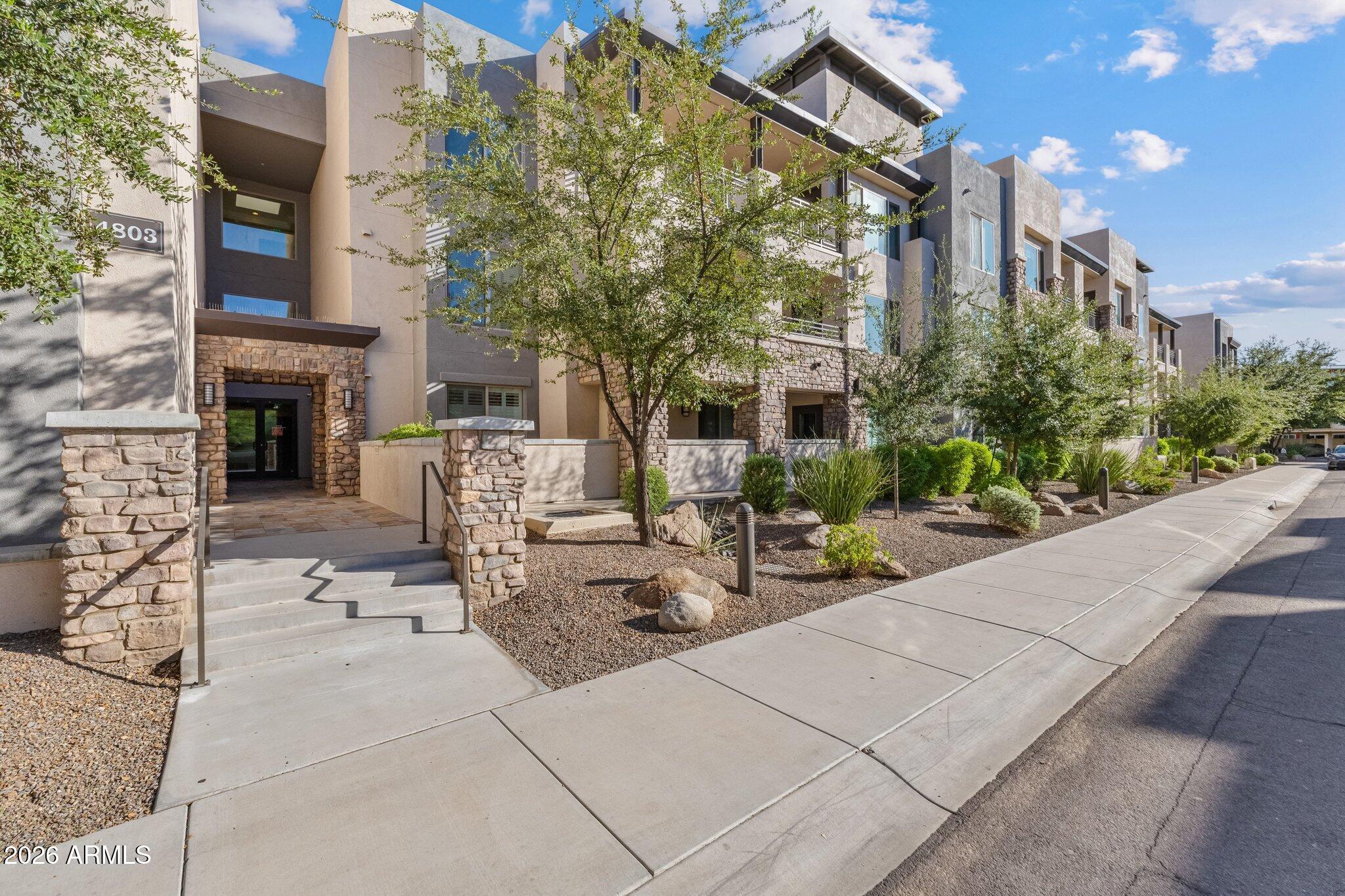 4803 N WOODMERE FAIRWAY 1005