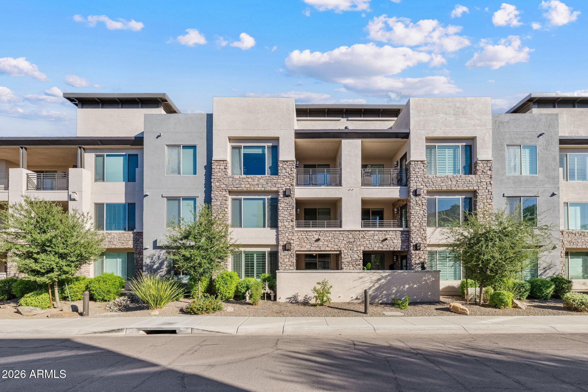 4803 N WOODMERE FAIRWAY 1005