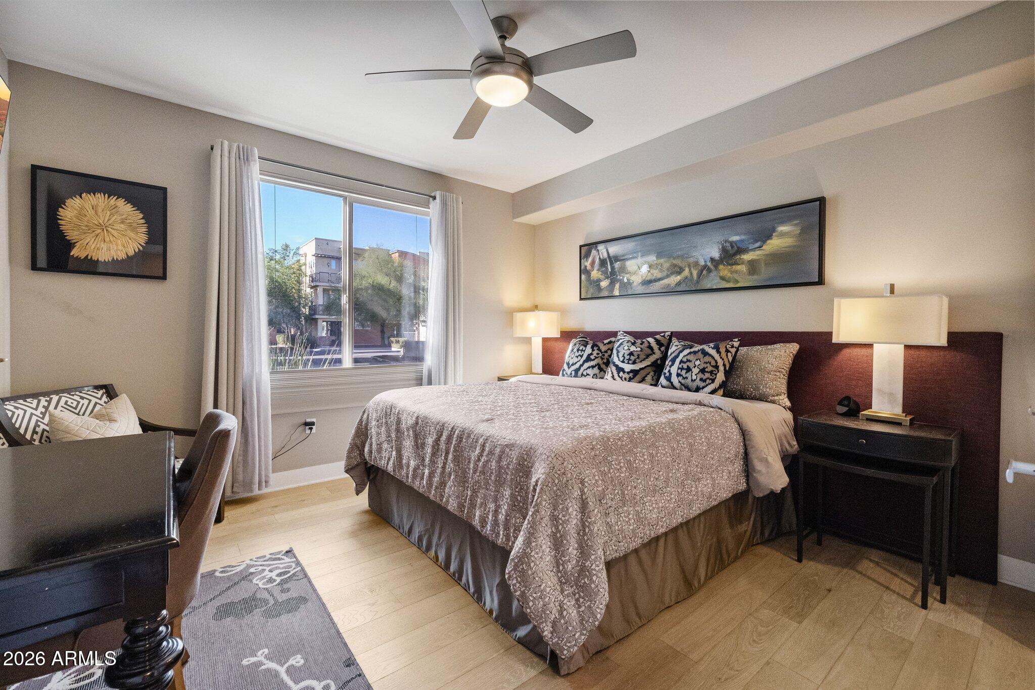 4803 N WOODMERE FAIRWAY 1005