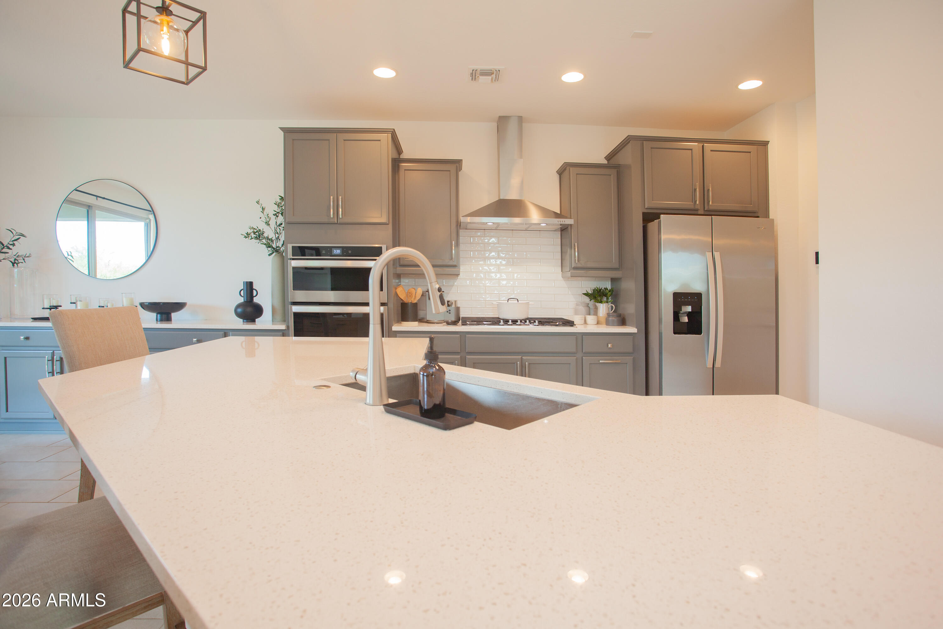 3110 E LOUISE Drive