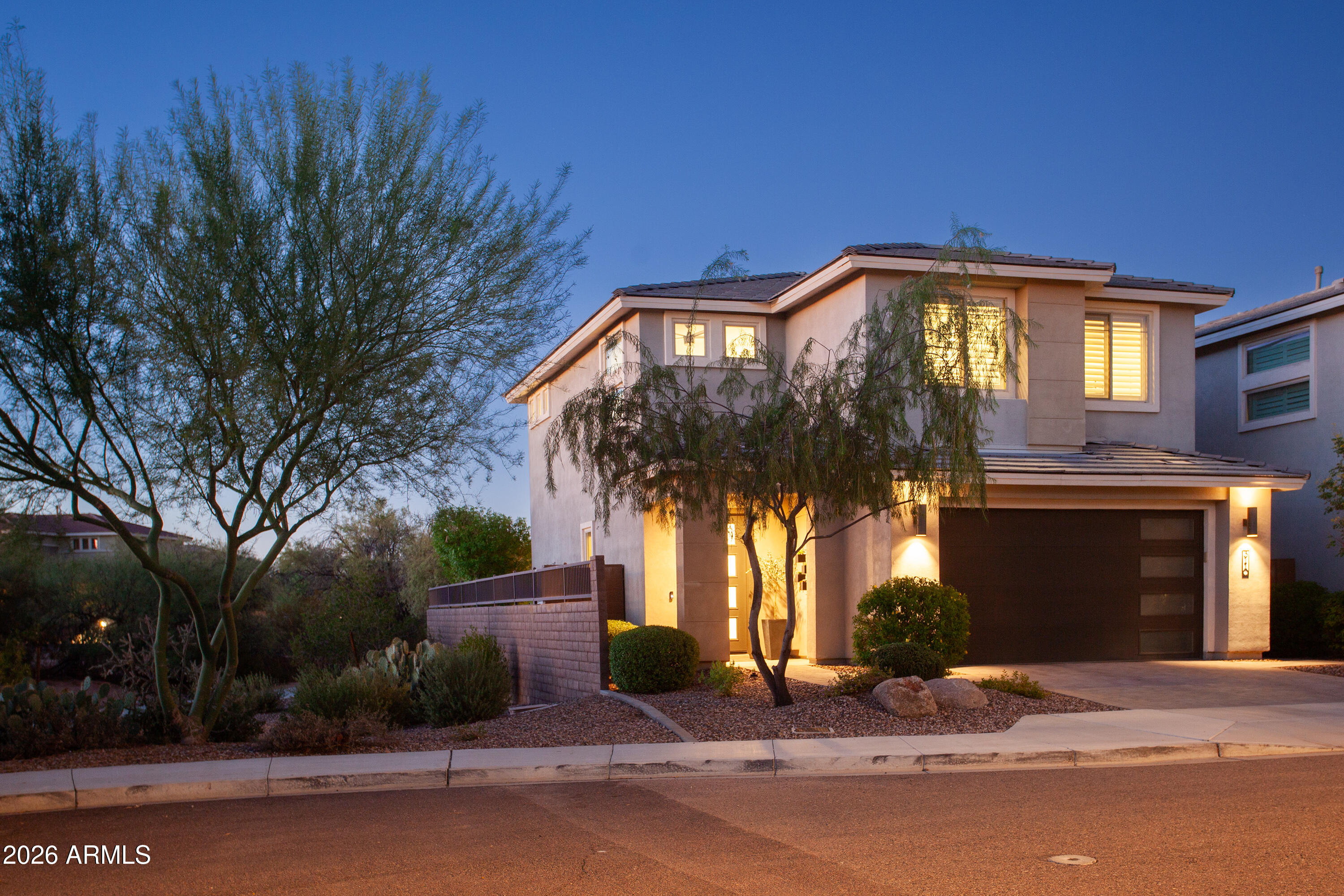 3110 E LOUISE Drive