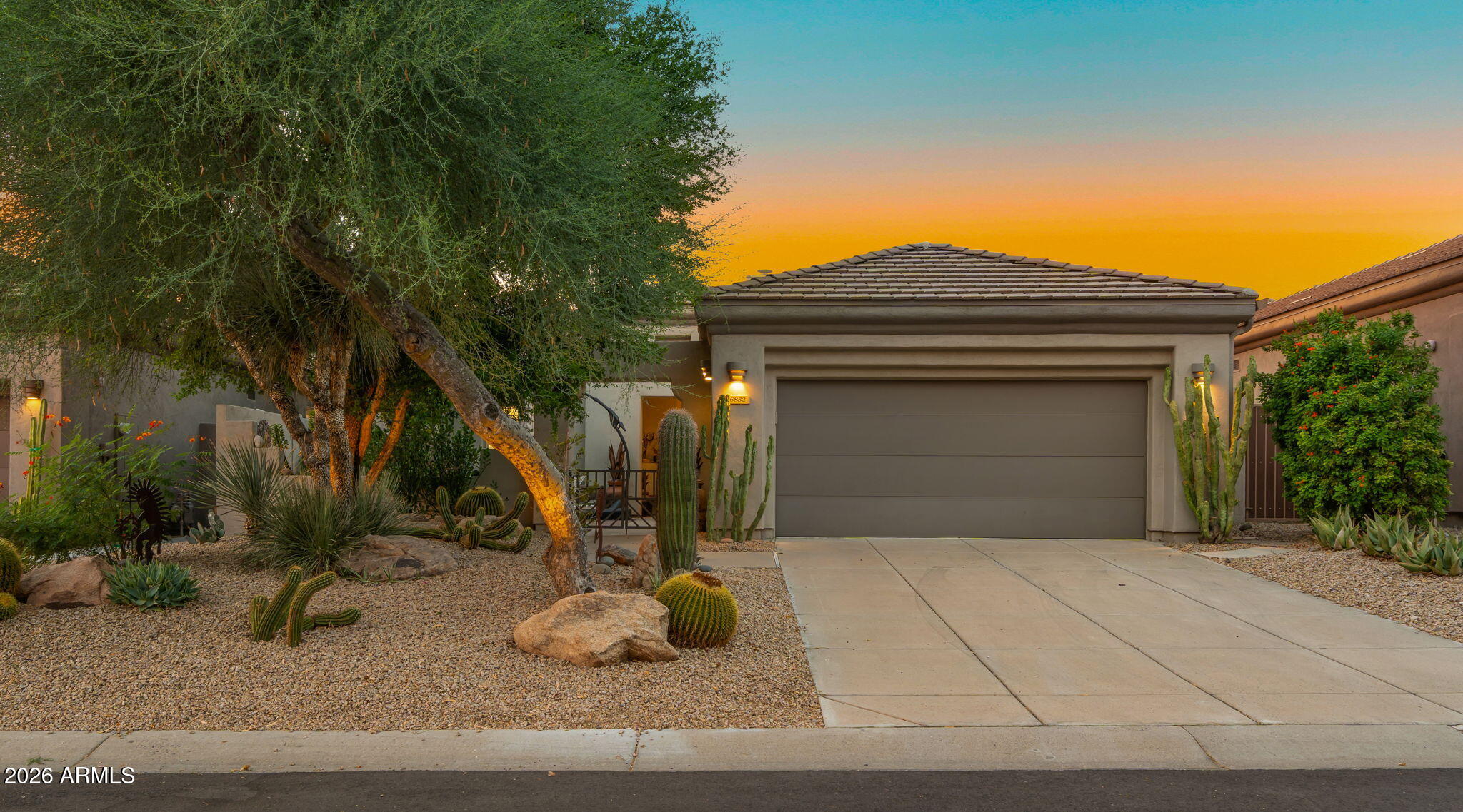 6832 E NIGHTINGALE STAR Circle