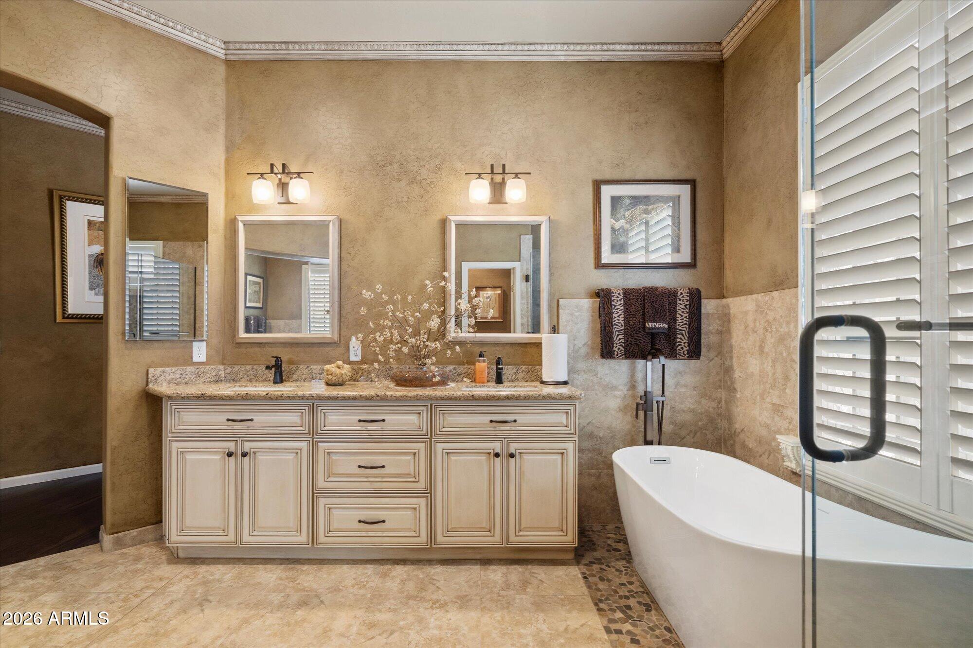 8230 E SIERRA PINTA Drive