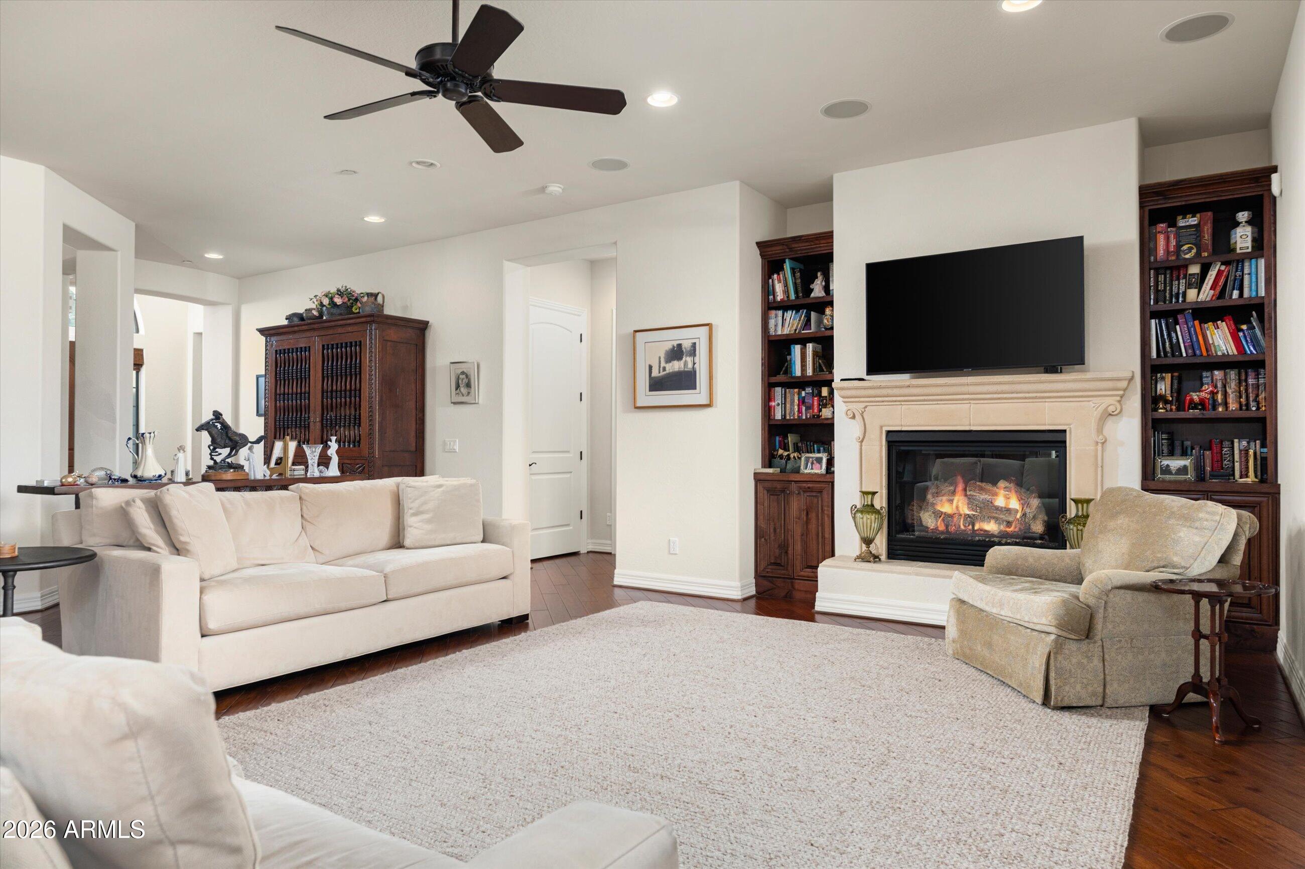 9851 E DESERT JEWEL Drive