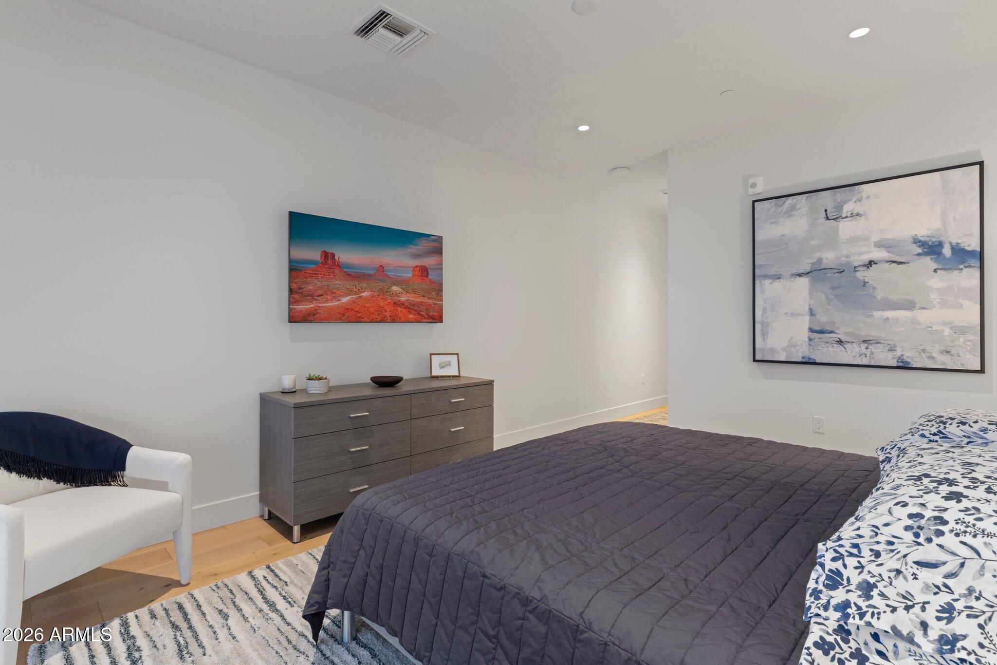 5000 N CAMELBACK RIDGE Drive 208