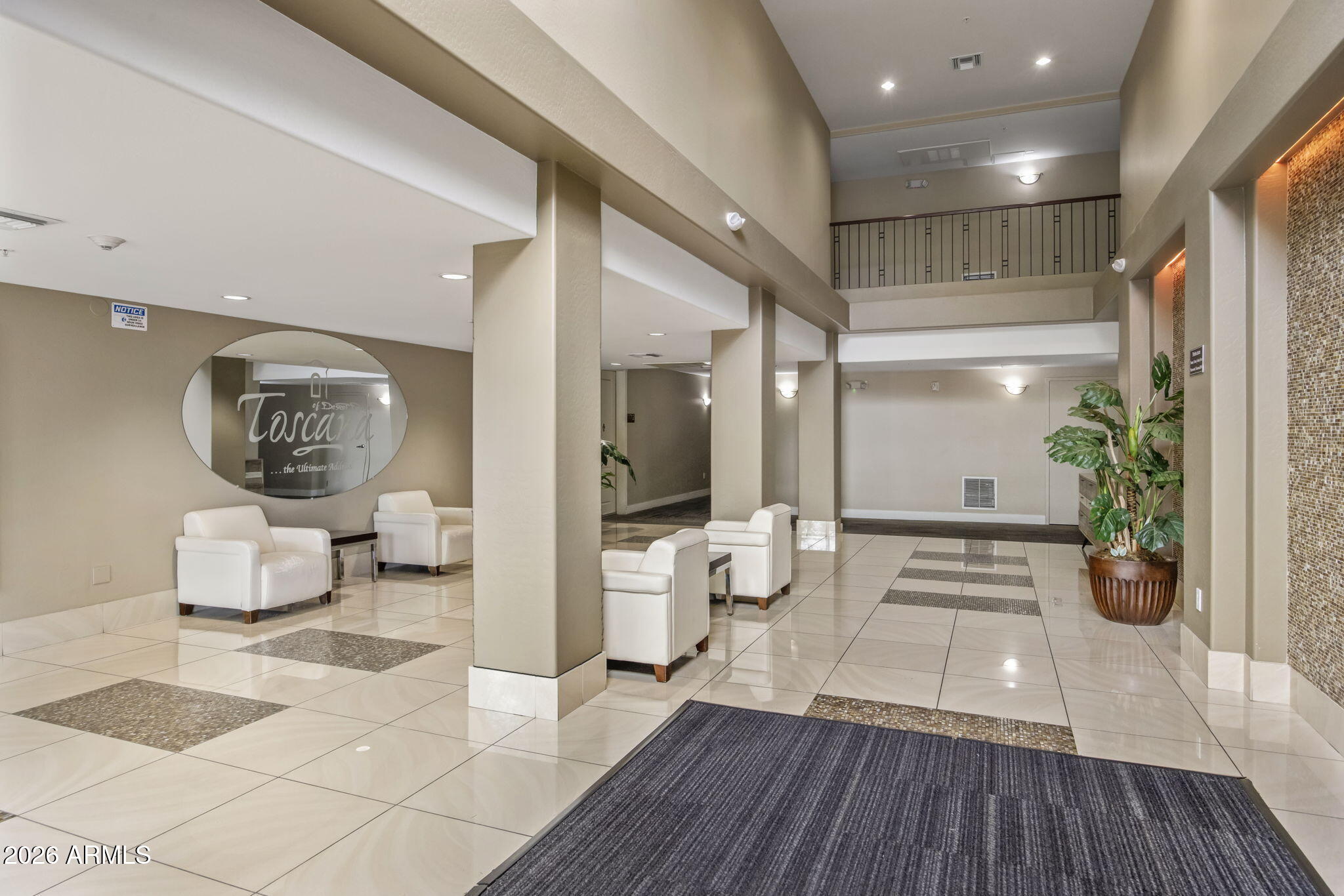 5450 E DEER VALLEY Drive 3172