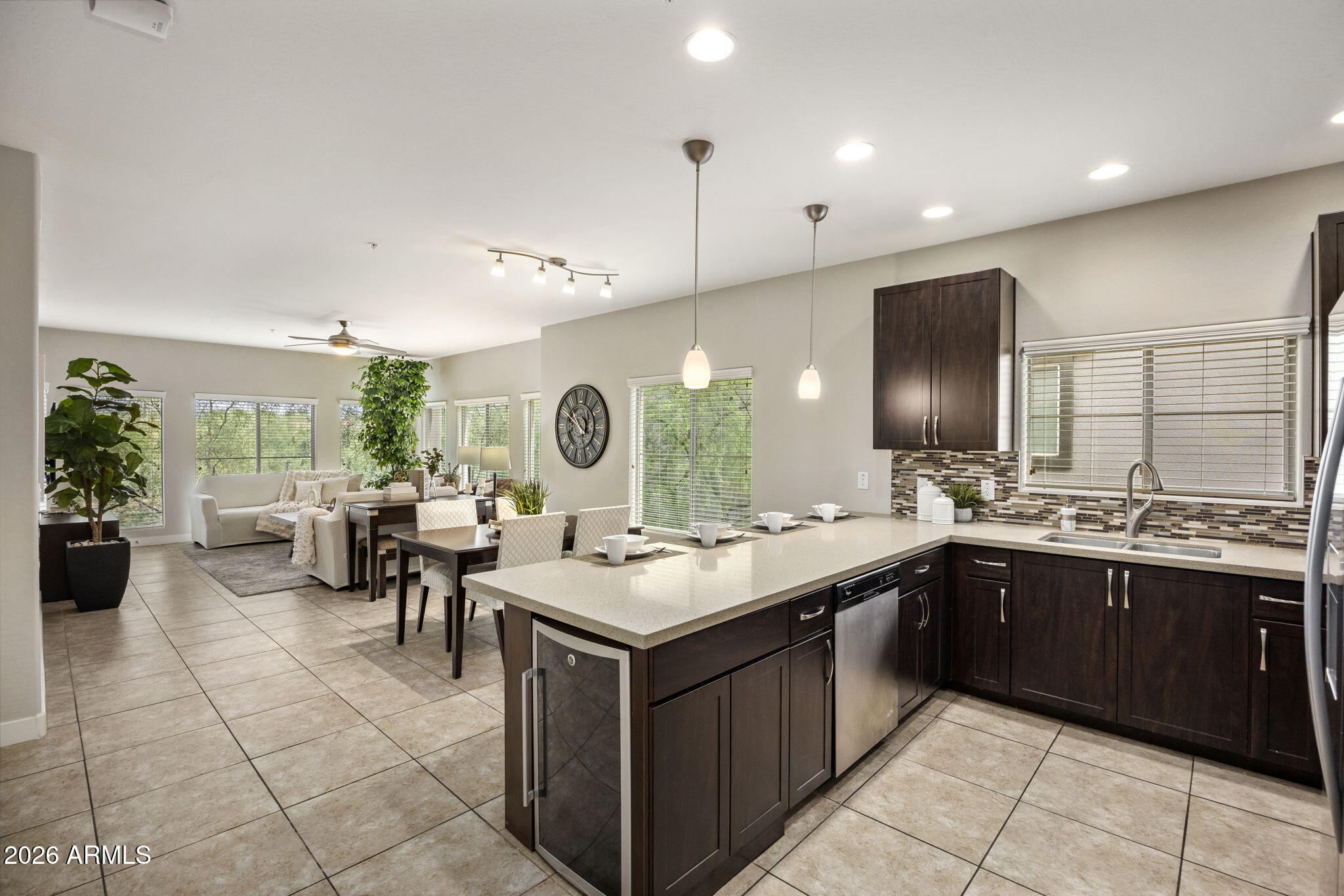 5450 E DEER VALLEY Drive 3172
