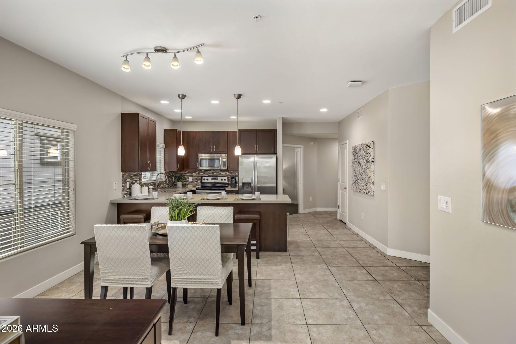 5450 E DEER VALLEY Drive 3172