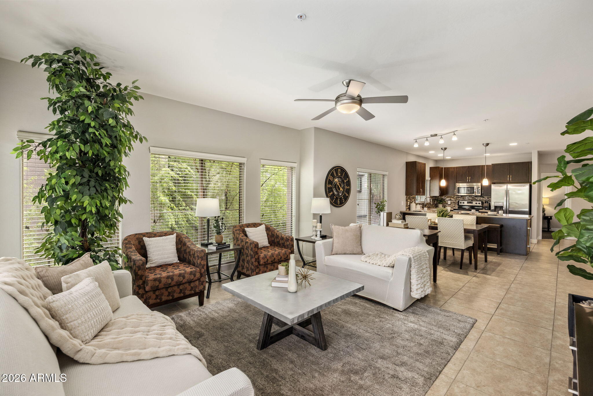 5450 E DEER VALLEY Drive 3172
