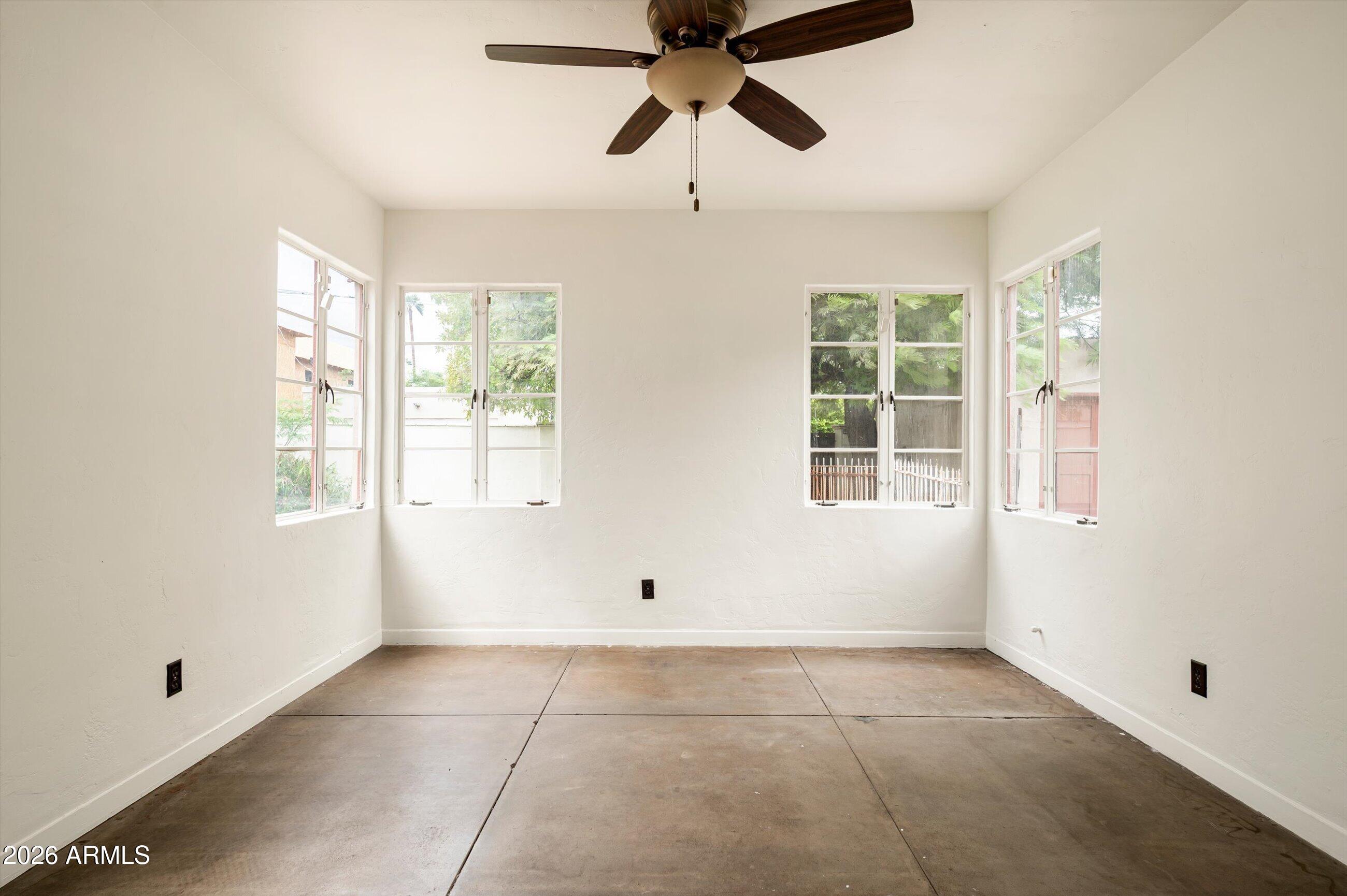 2218 ENCANTO Drive NE