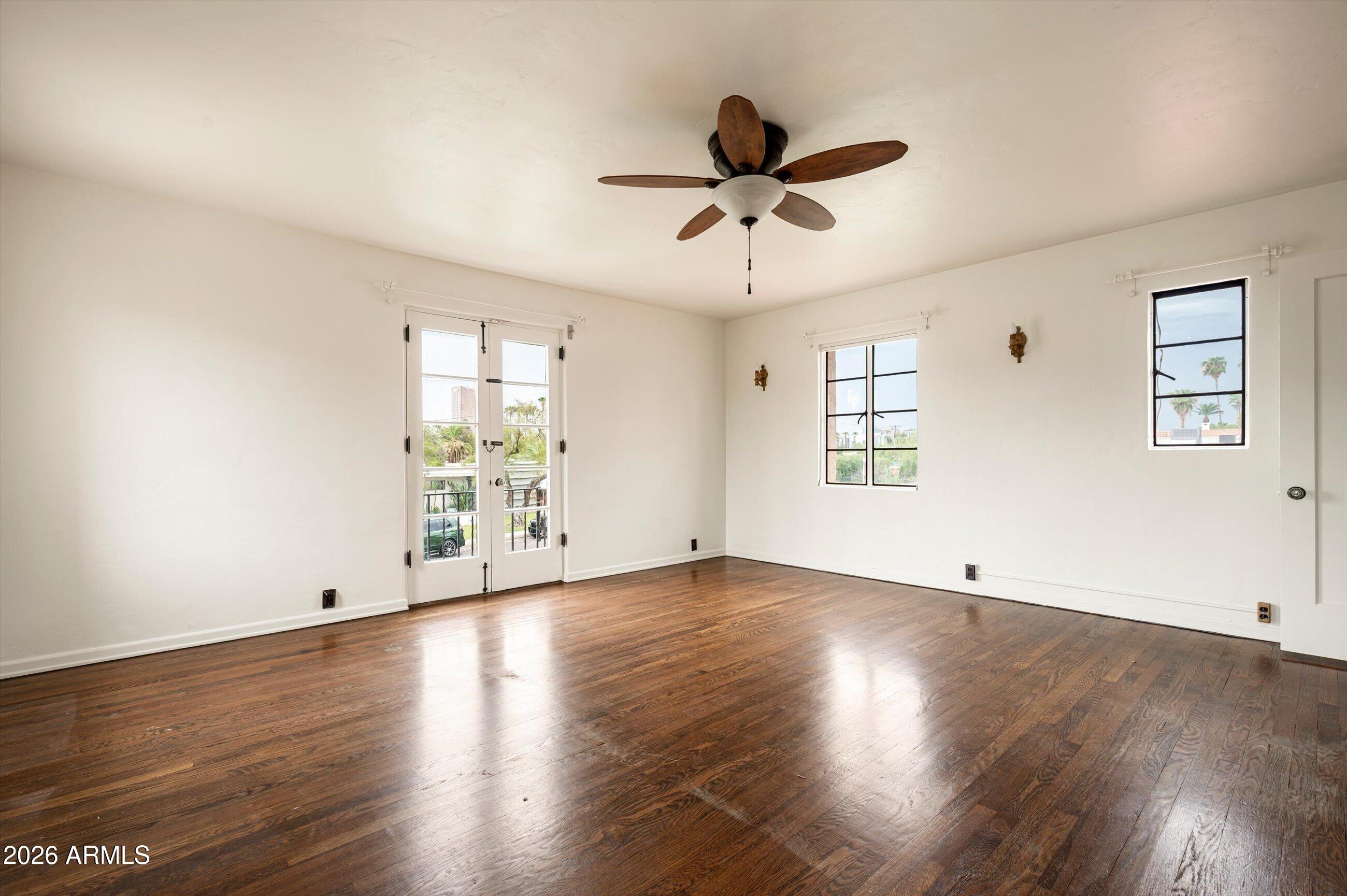 2218 ENCANTO Drive NE