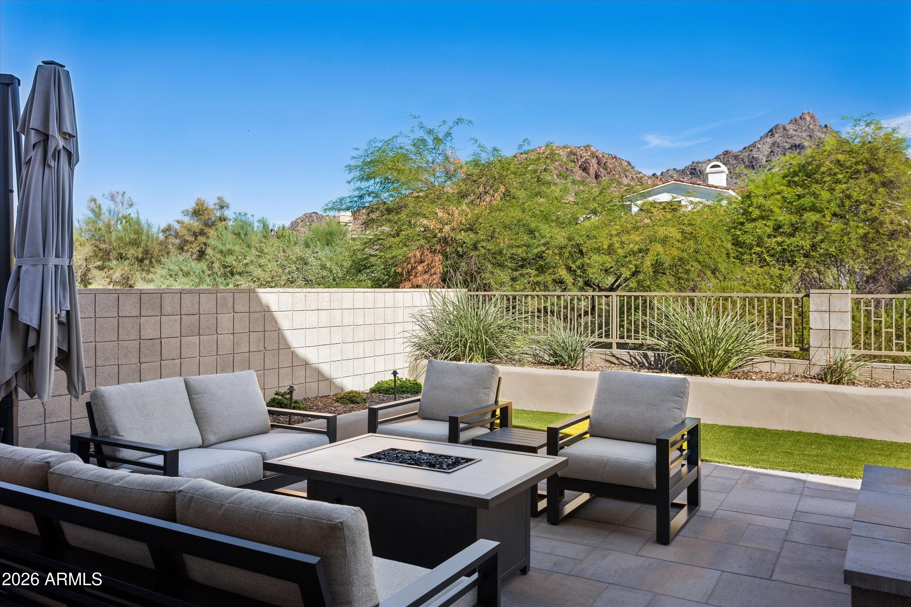 3018 E SIERRA VISTA Drive