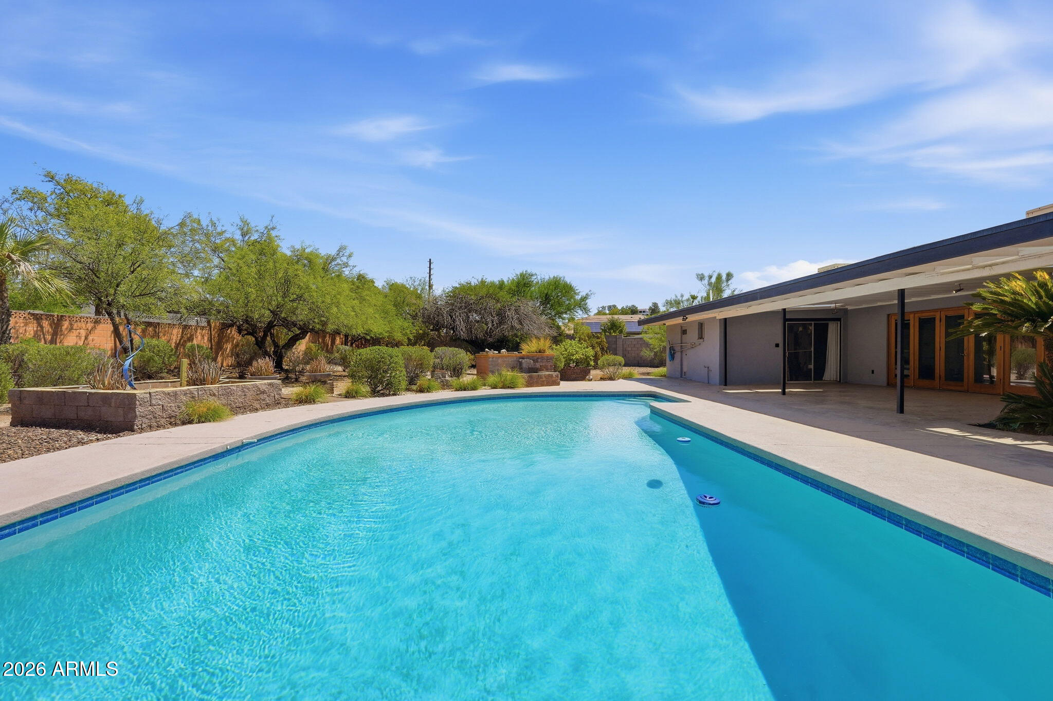 5822 N 23RD Place