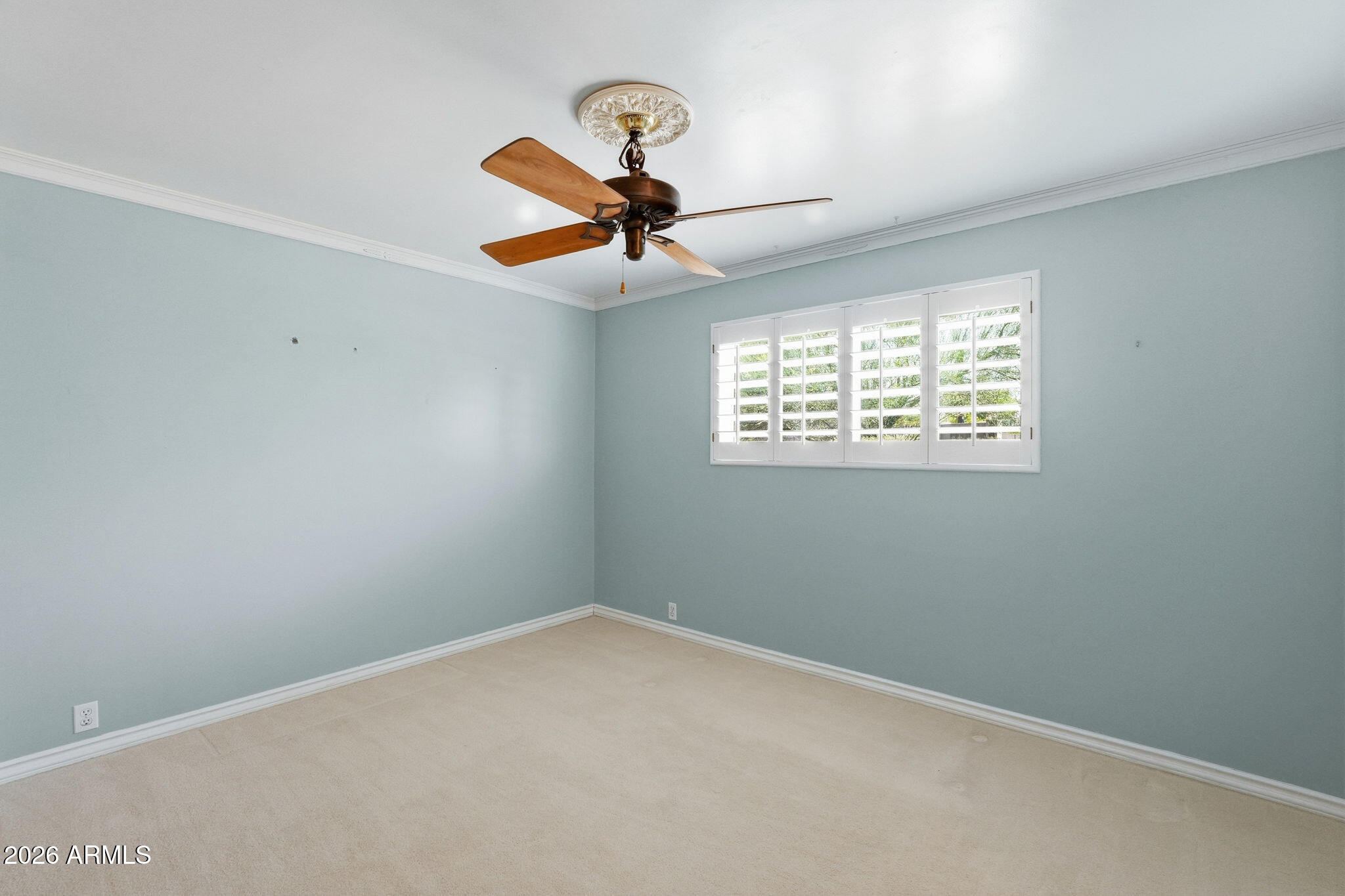 5822 N 23RD Place