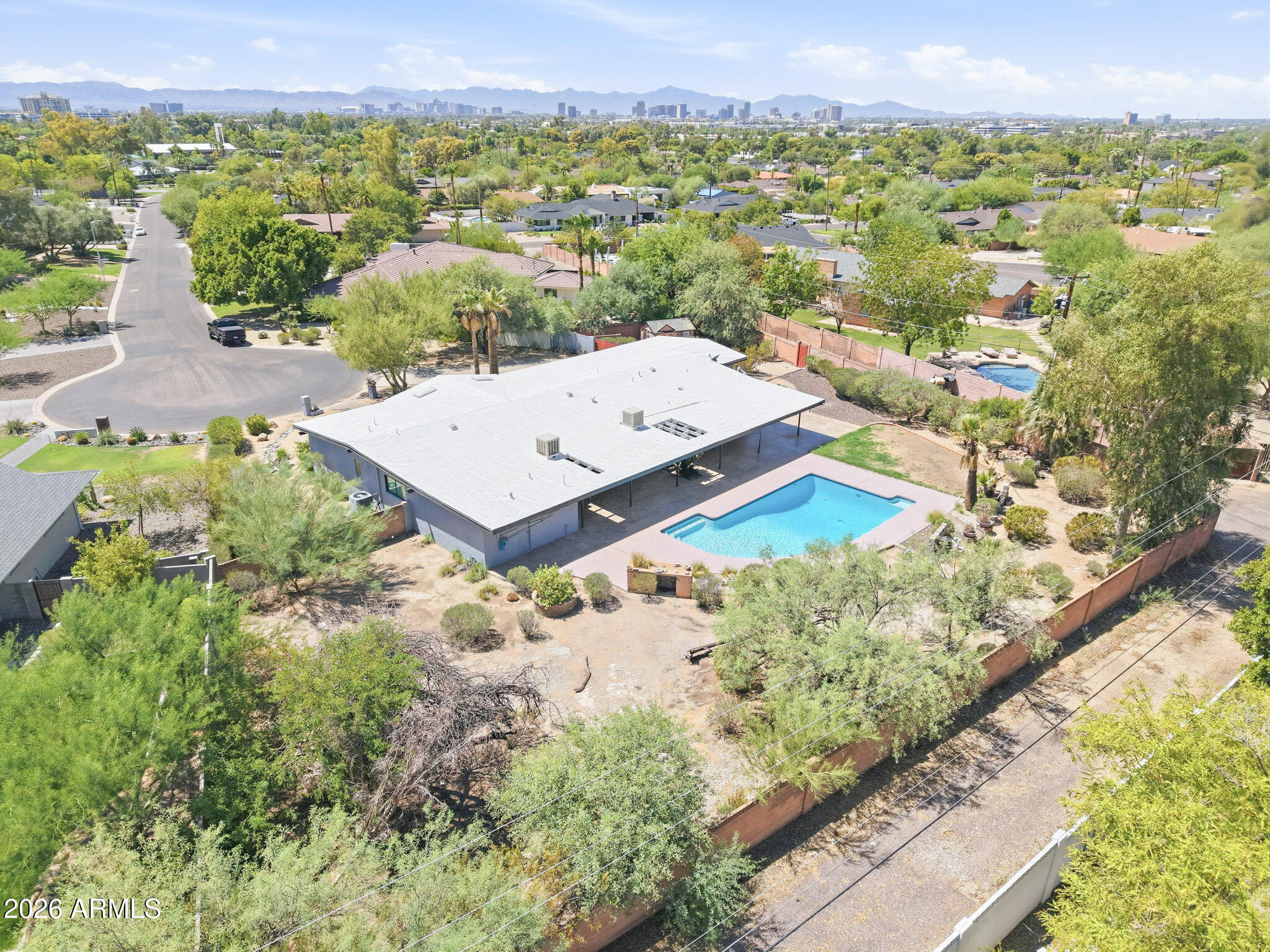 5822 N 23RD Place