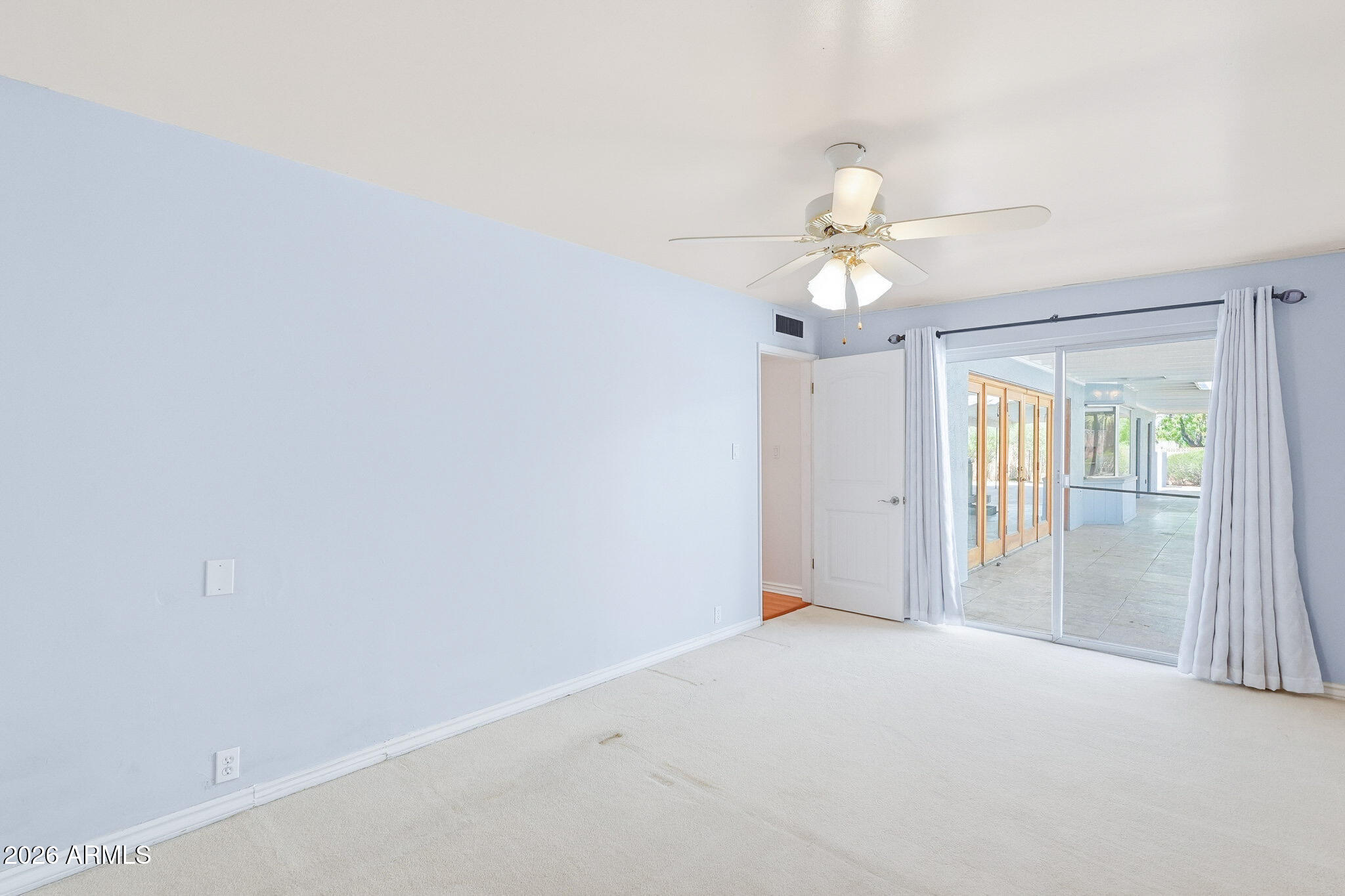 5822 N 23RD Place