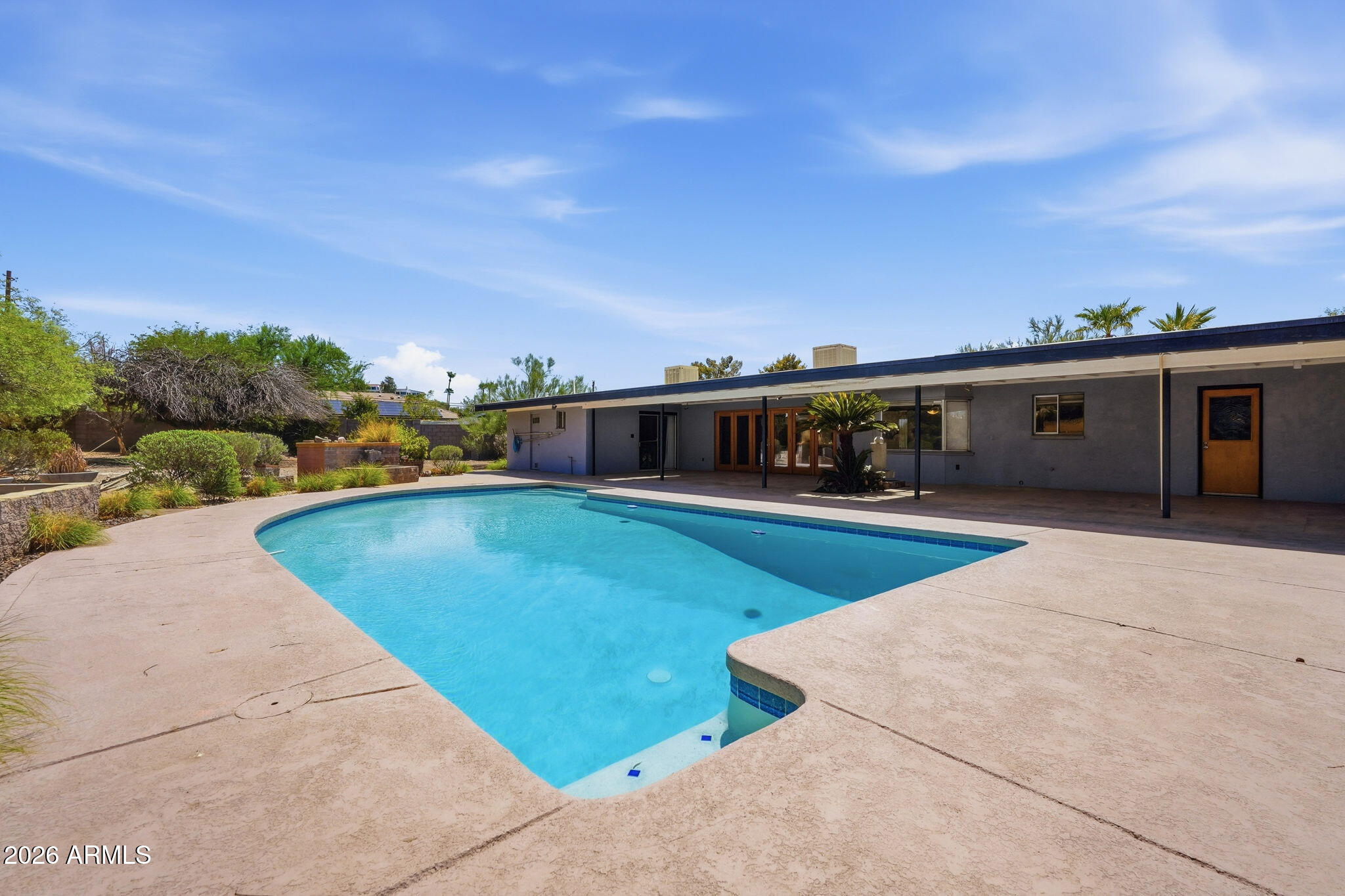 5822 N 23RD Place