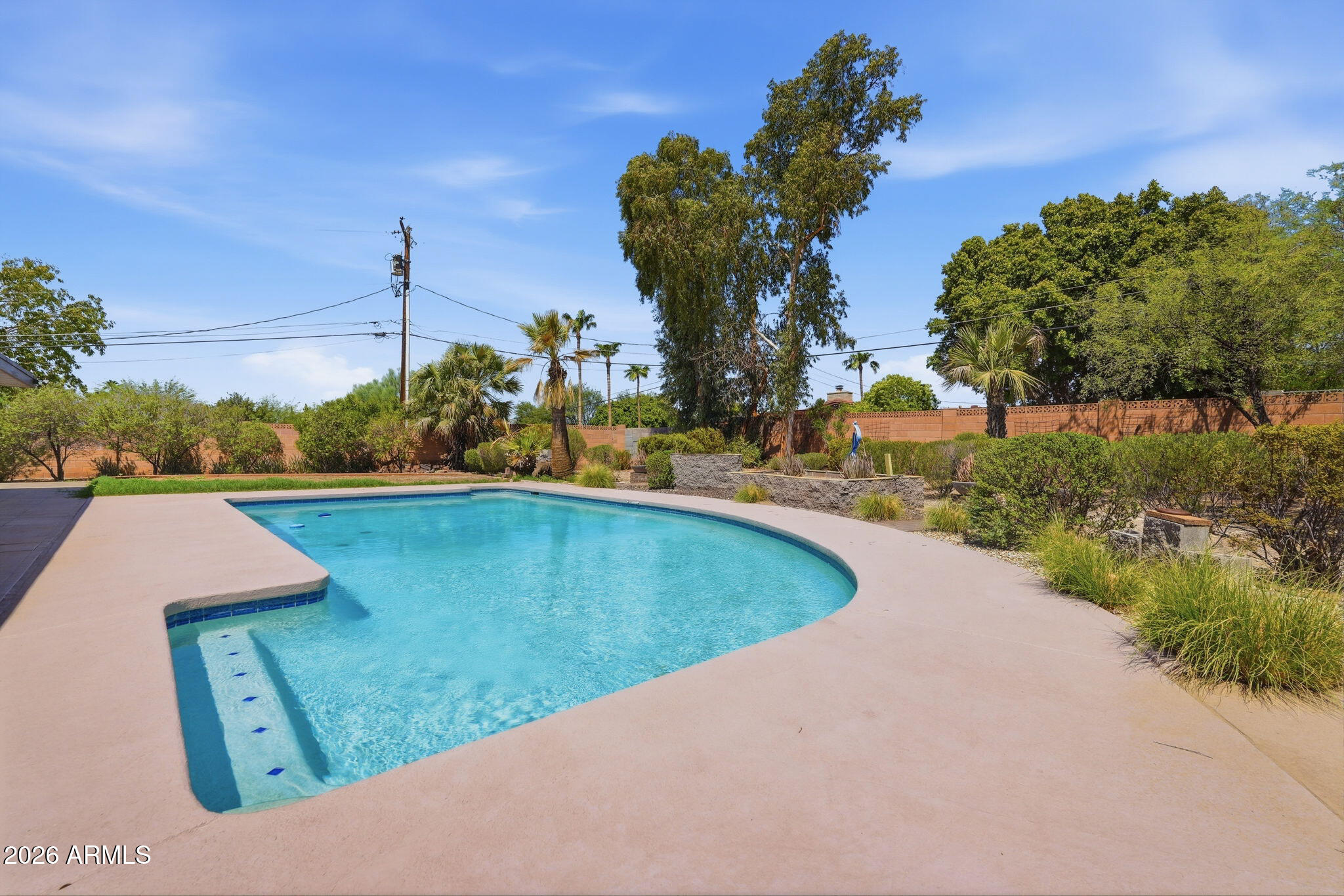 5822 N 23RD Place
