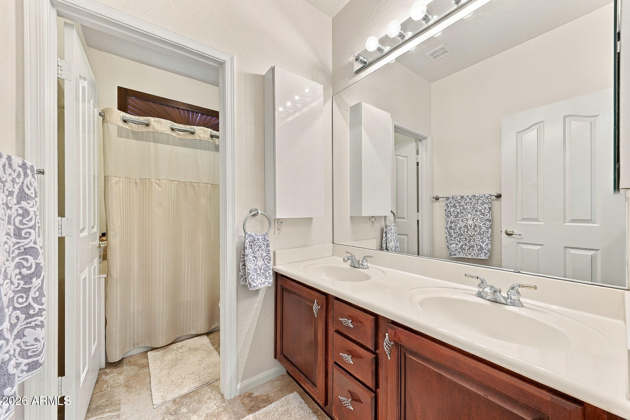 7125 W BRONCO Trail