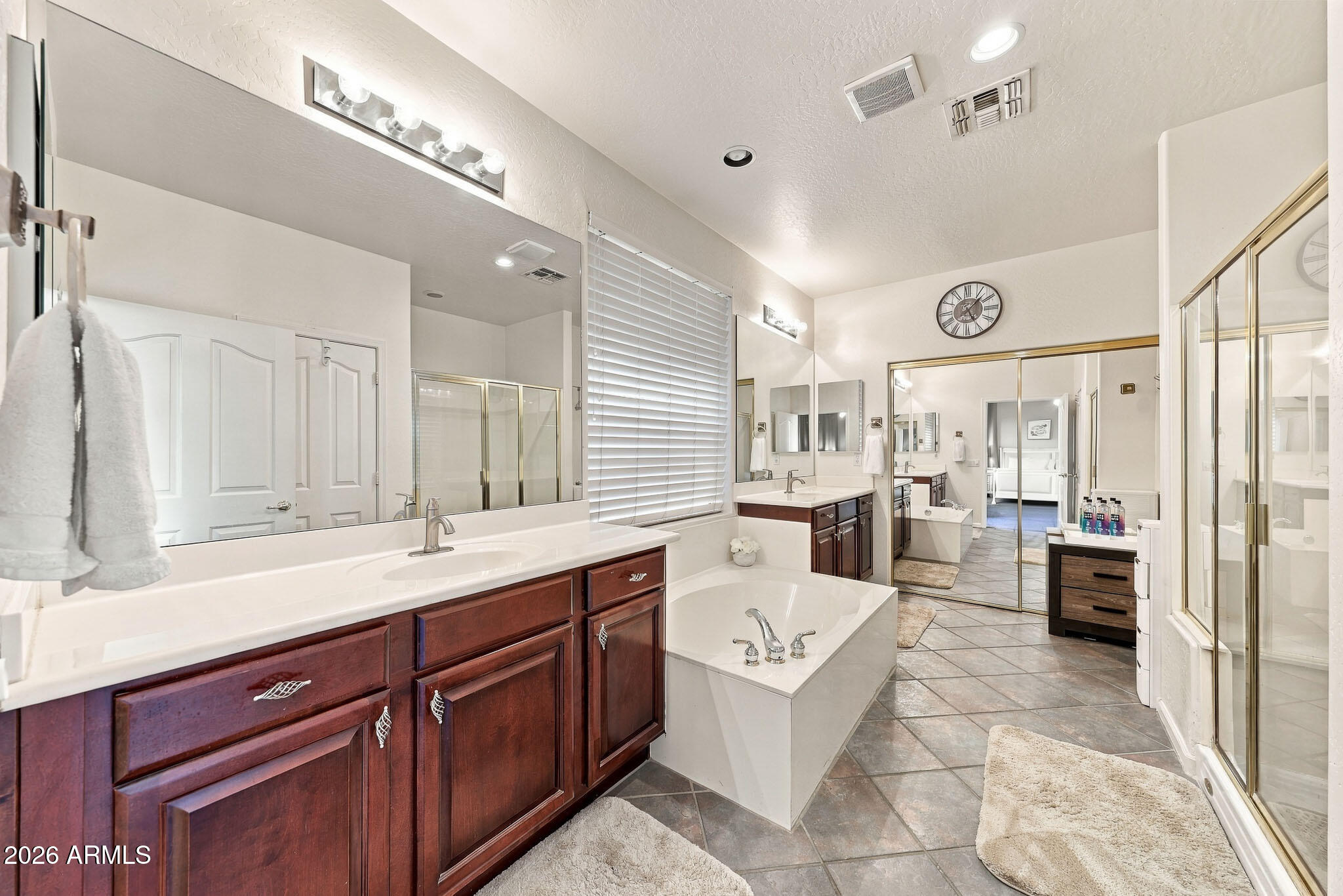 7125 W BRONCO Trail