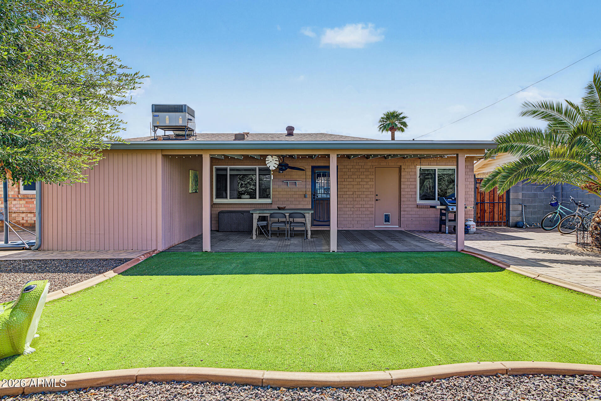 7426 E PALM Lane