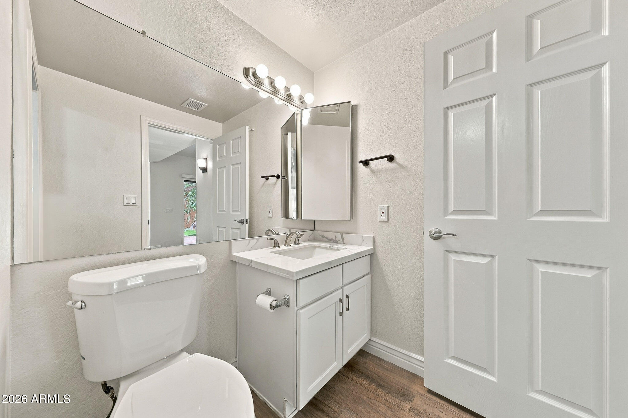 5640 E BELL Road 1031