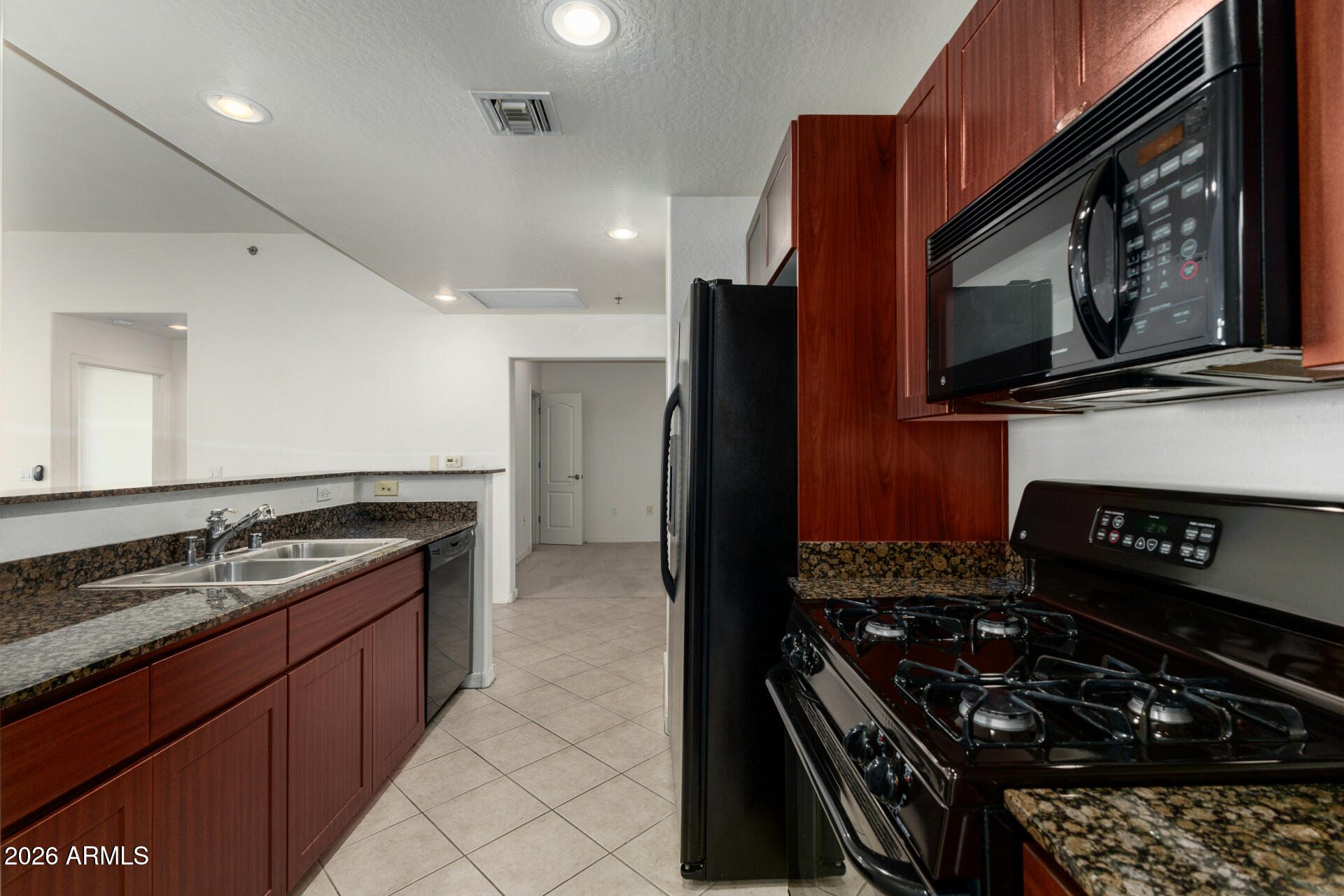 2302 N CENTRAL Avenue 404