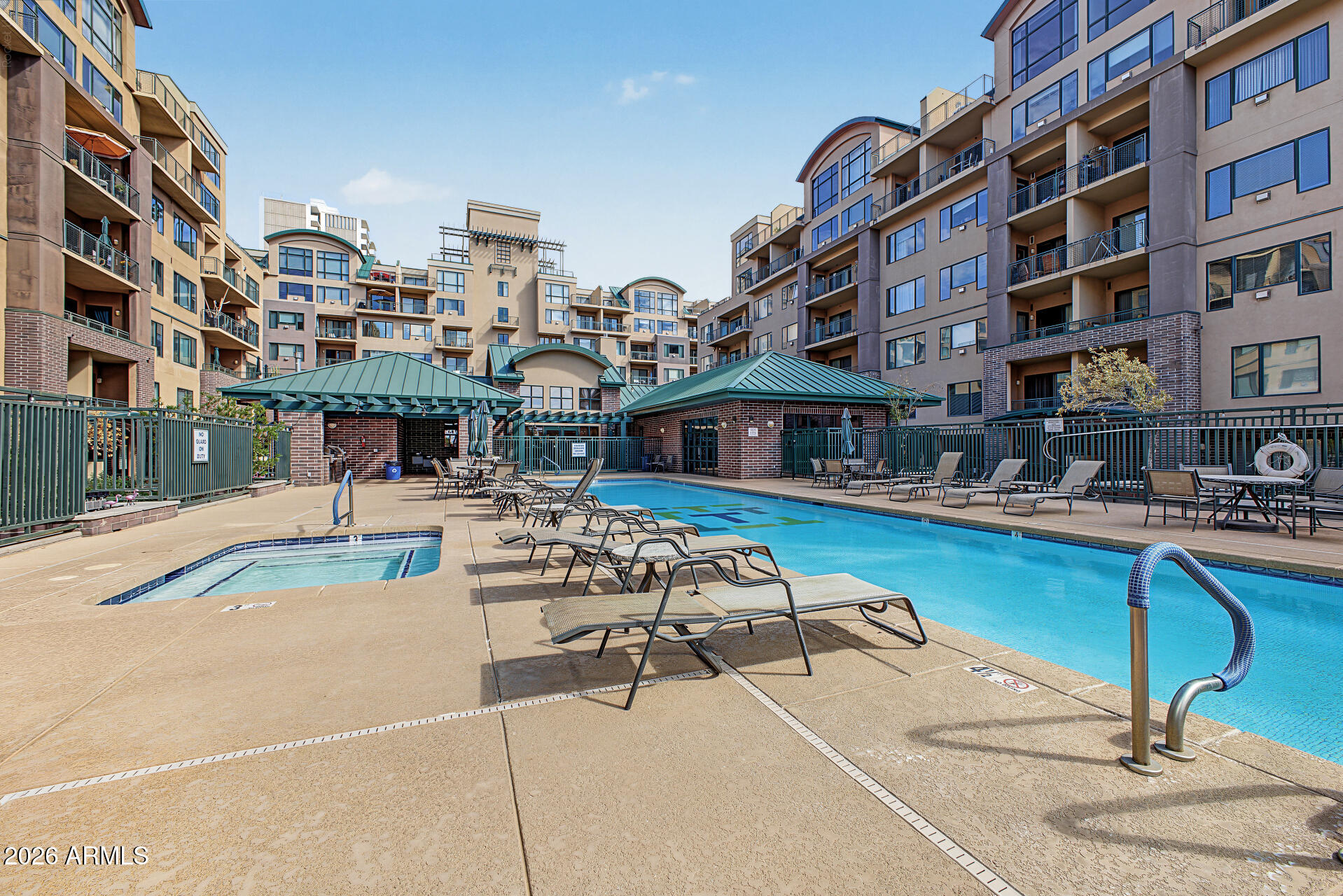 2302 N CENTRAL Avenue 404