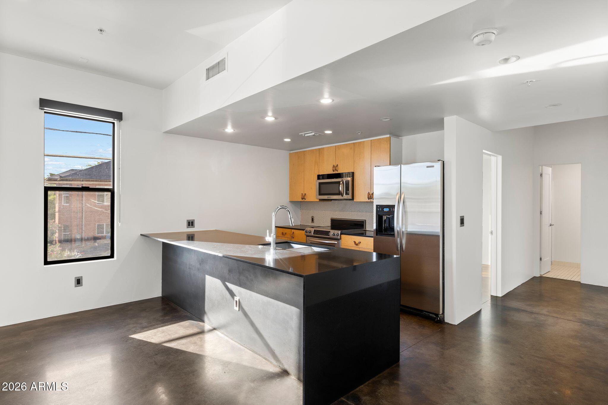 620 N 4TH Avenue 7