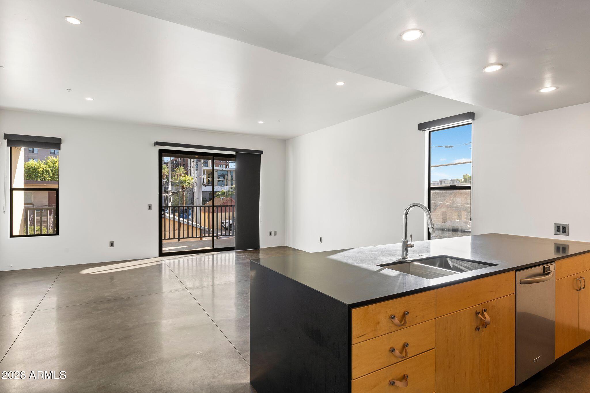 620 N 4TH Avenue 7