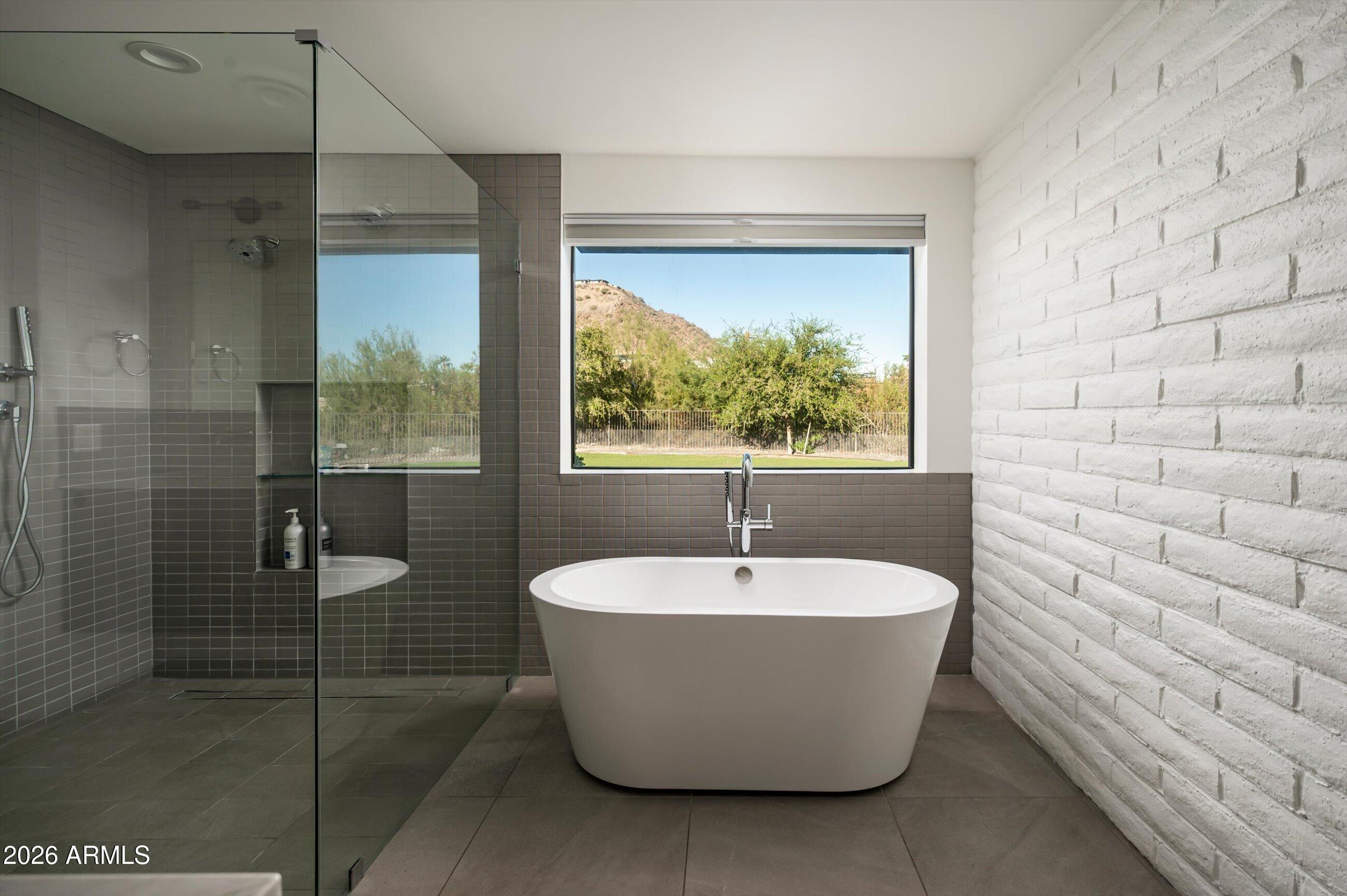 4020 E SIERRA VISTA Drive