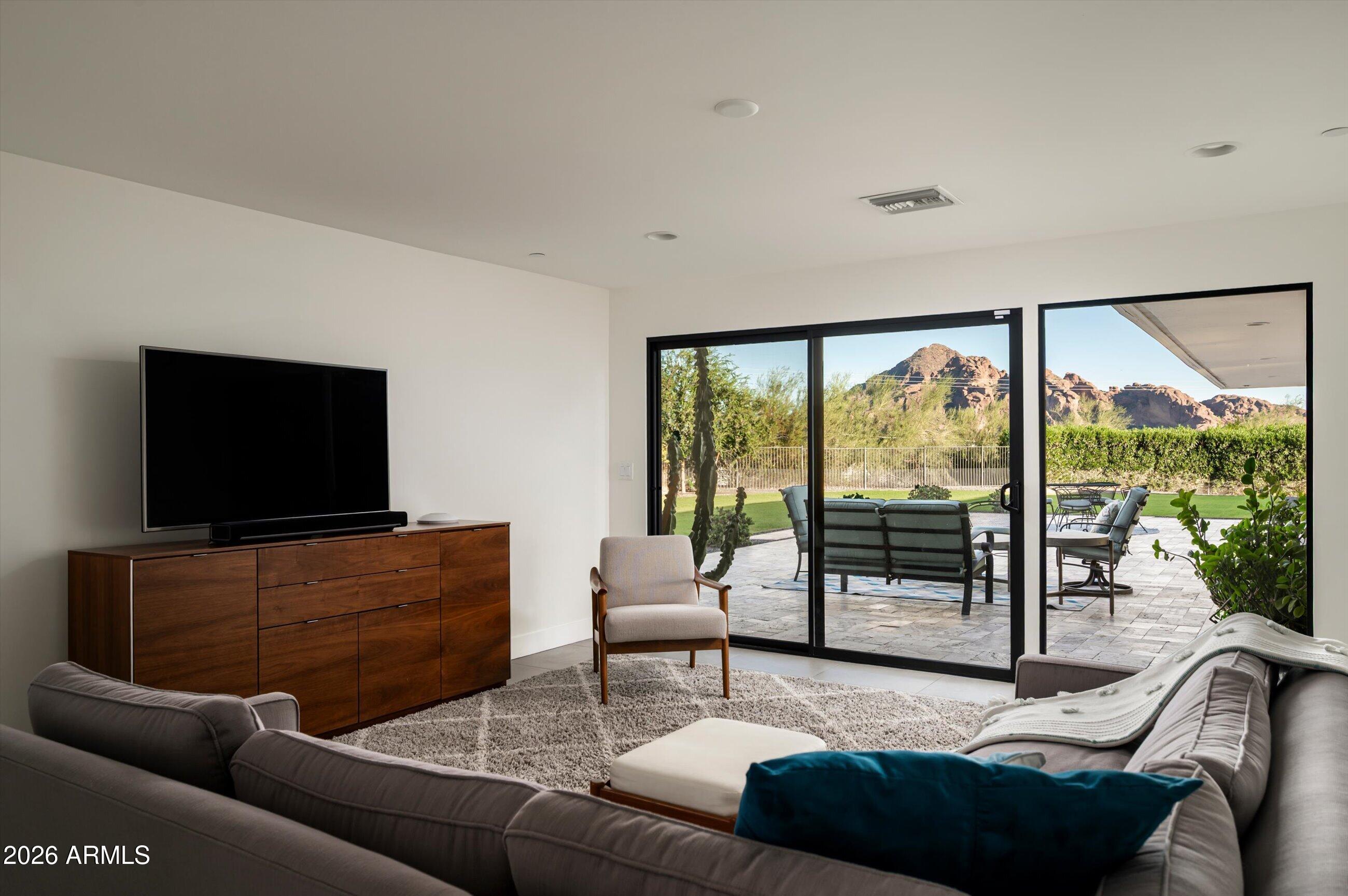 4020 E SIERRA VISTA Drive