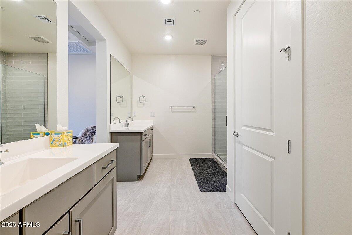 2121 W SONORAN DESERT Drive 66